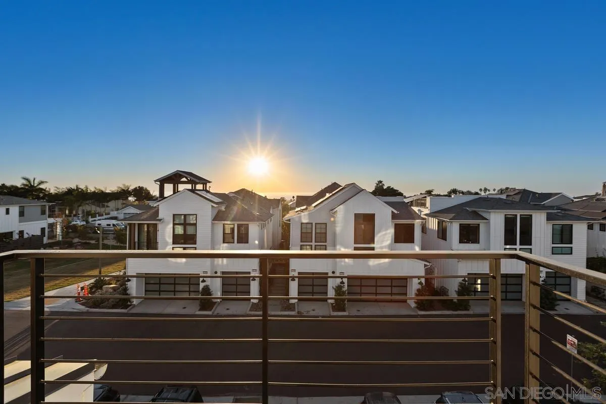 https://cdn.realtyfeed.com/cdn/127/260024482/0b2bb588d27b8ee07c88ef410a1a3c0d.webp