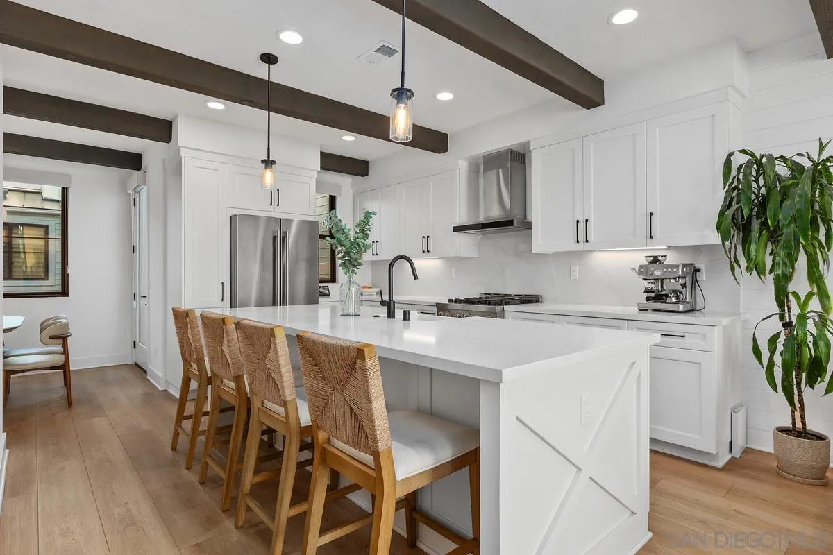 https://cdn.realtyfeed.com/cdn/127/260024482/6121a126ad5102a83b7ab3d54d6ba015.webp