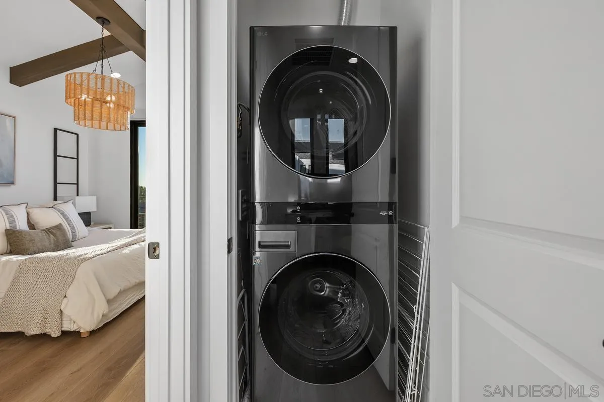 https://cdn.realtyfeed.com/cdn/127/260024482/6ad50416f00b689f41b456b7630ec56f.webp