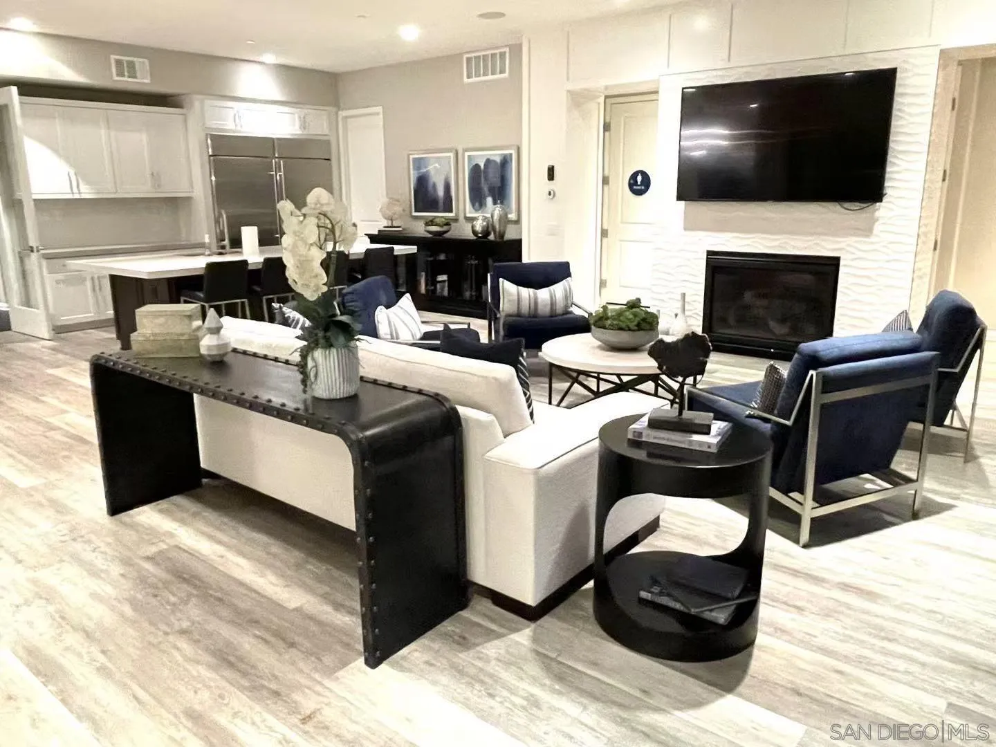 https://cdn.realtyfeed.com/cdn/127/260024485/2e327a05a4c325bcce6470400d770a4b.webp