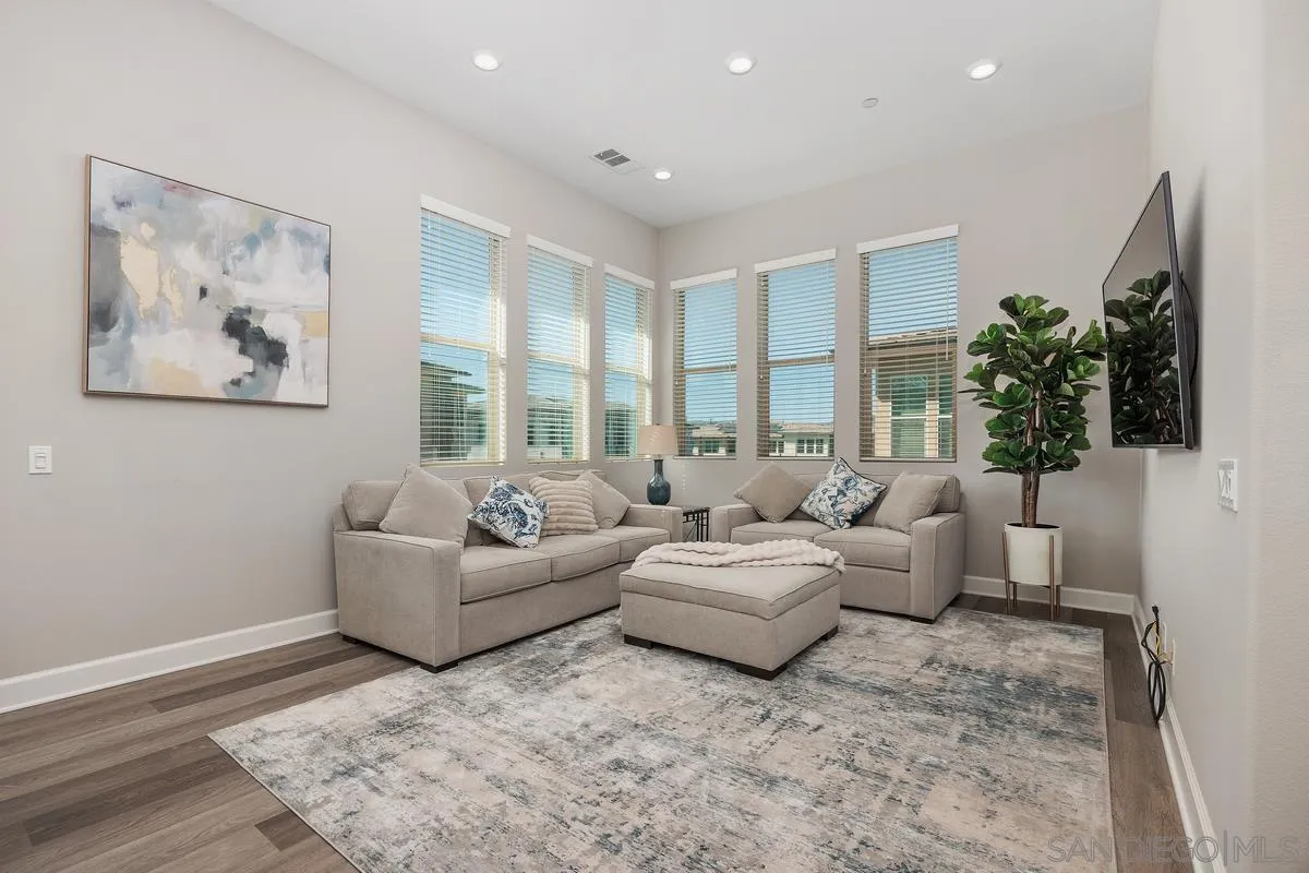 https://cdn.realtyfeed.com/cdn/127/260024485/6bd6183dbc6481b25746826c6db31a8e.webp