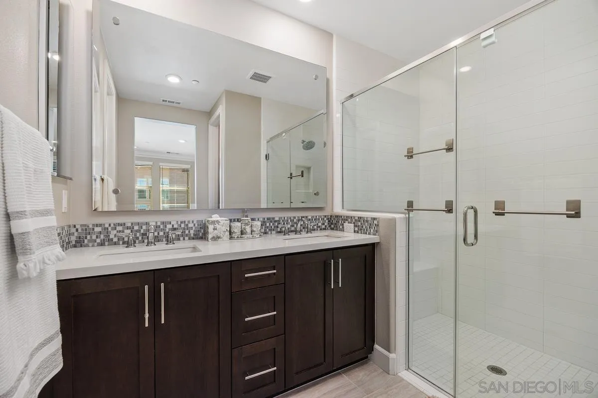 https://cdn.realtyfeed.com/cdn/127/260024485/f5f06a82500365c0034391c75a3d8ba8.webp
