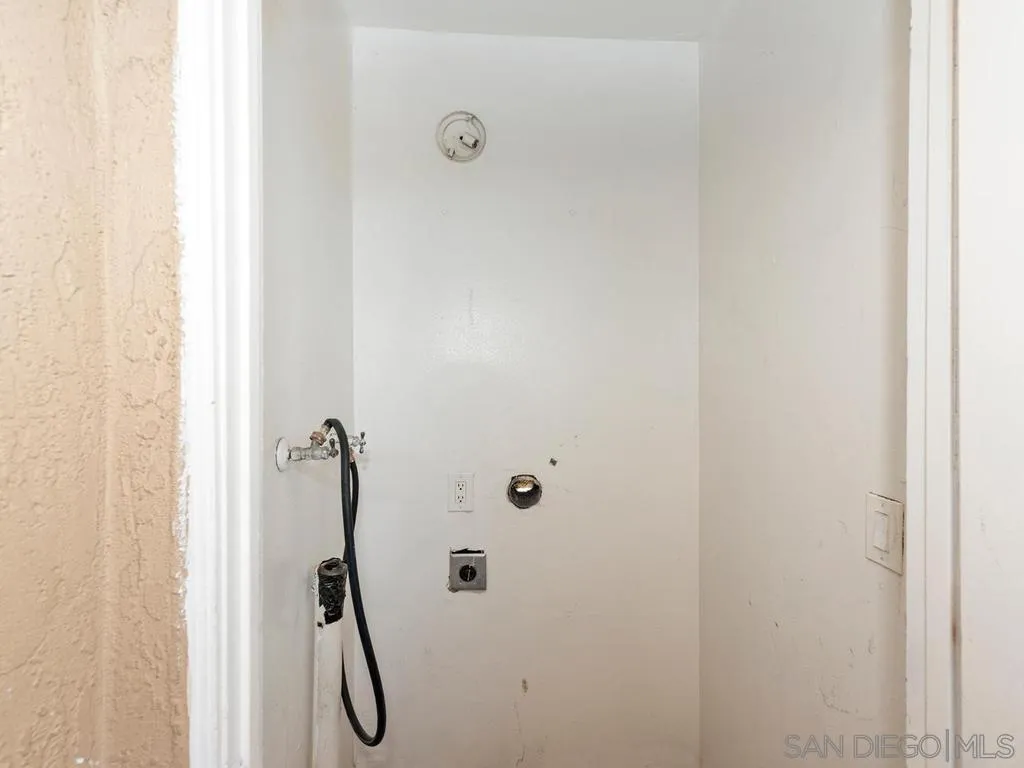 https://cdn.realtyfeed.com/cdn/127/260024489/8ca2db8a581cfa9401b2fc1d0597925c.webp