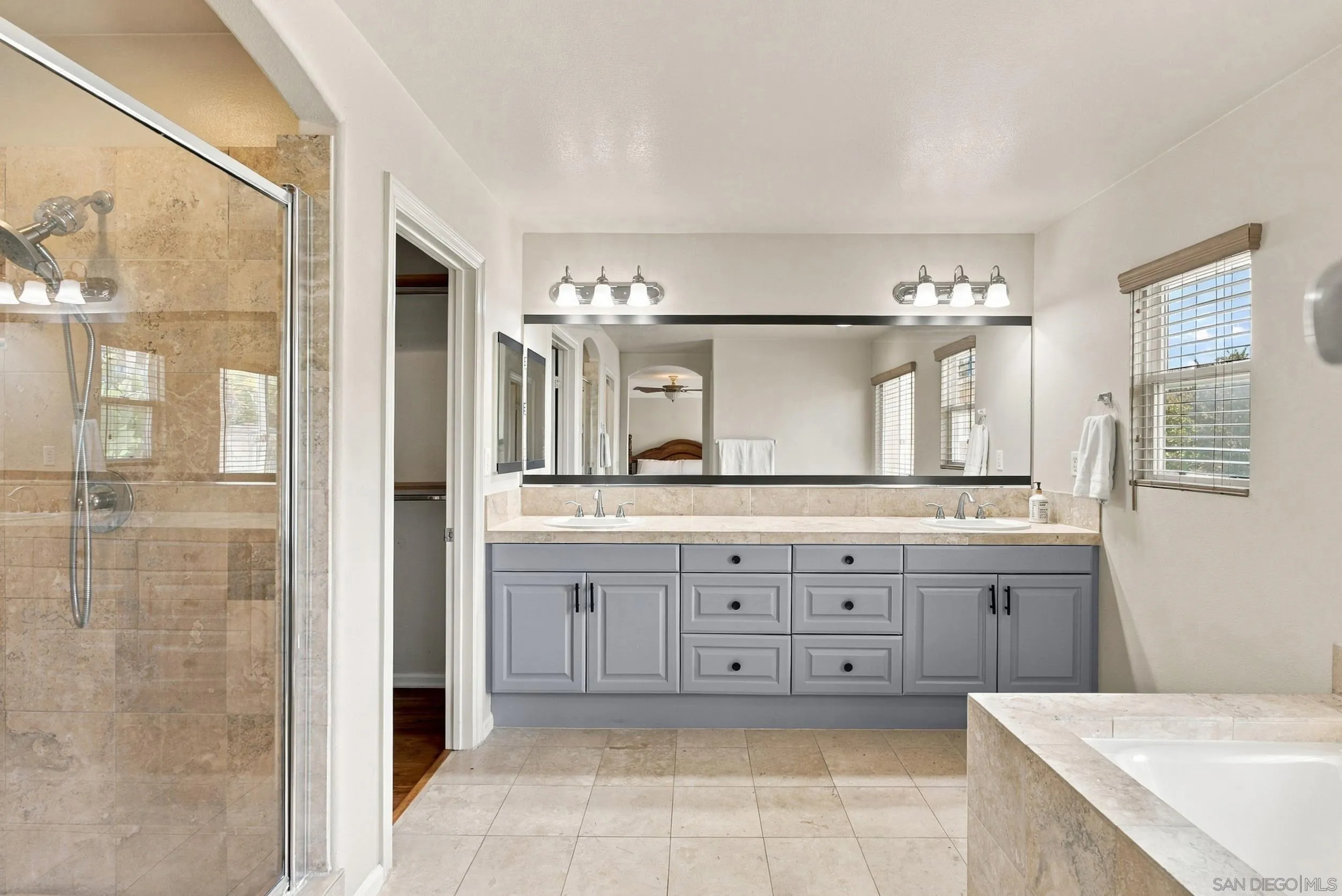 https://cdn.realtyfeed.com/cdn/127/260024495/3bf3faeb144609c32be0573ea63793ff.webp
