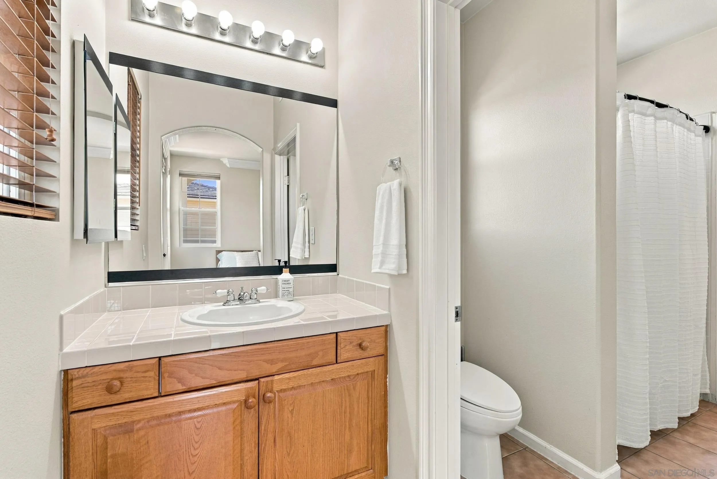 https://cdn.realtyfeed.com/cdn/127/260024495/3e89367f8f8202ef3f7338c28b647ad6.webp