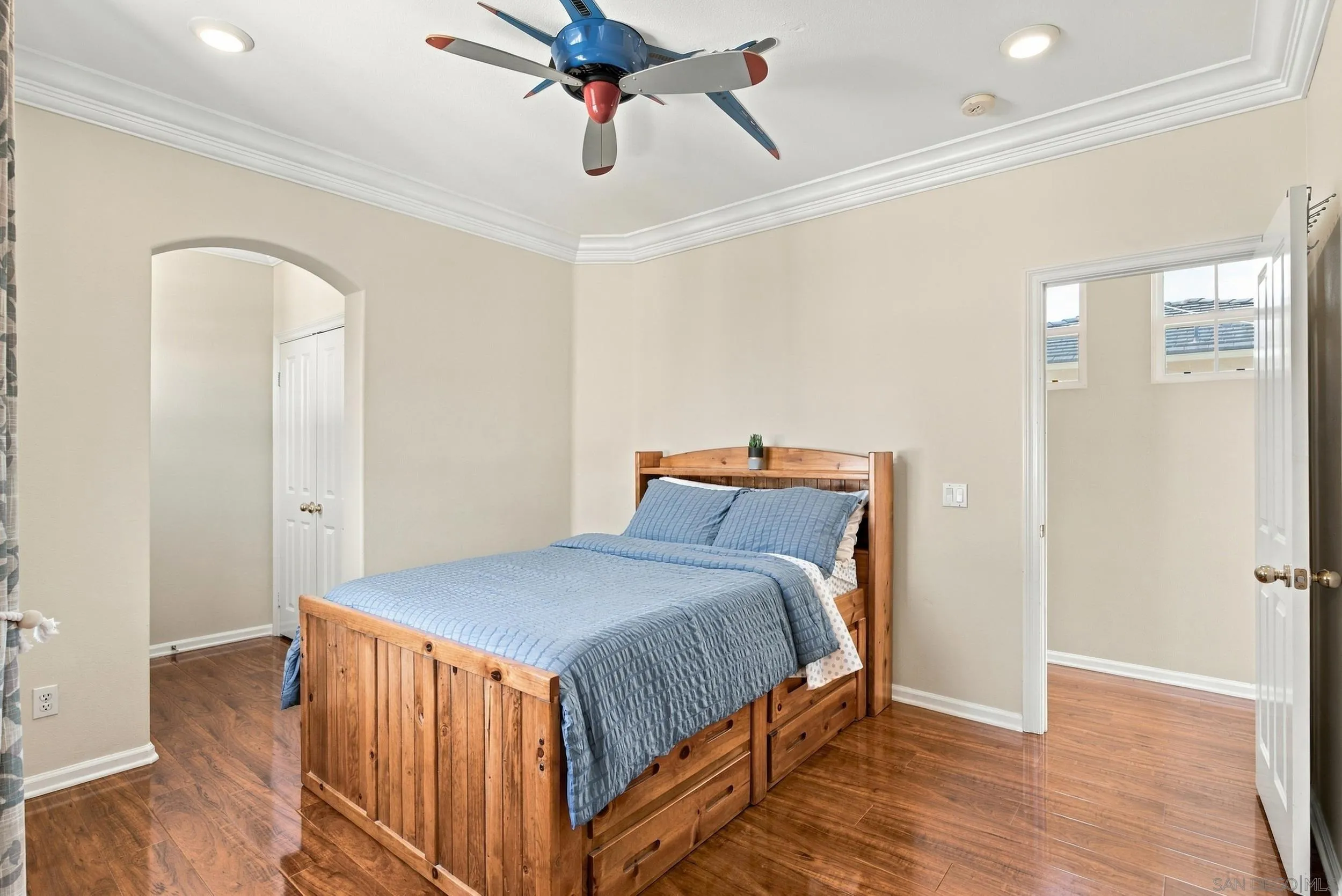 https://cdn.realtyfeed.com/cdn/127/260024495/5d4aecac2162c732674bf98e5d95f6e6.webp