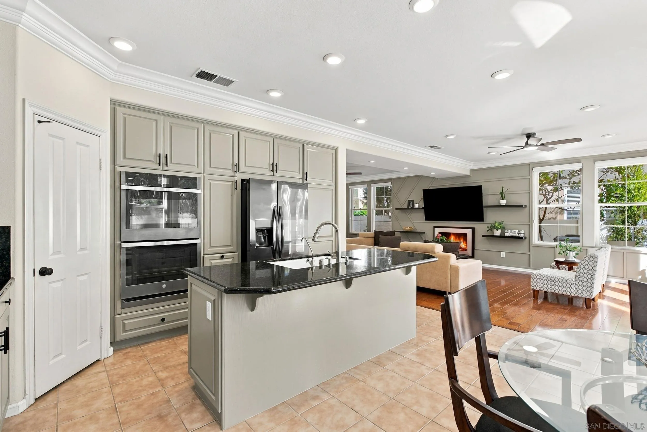https://cdn.realtyfeed.com/cdn/127/260024495/7427baac6238e139cb4ba0b3e8987918.webp