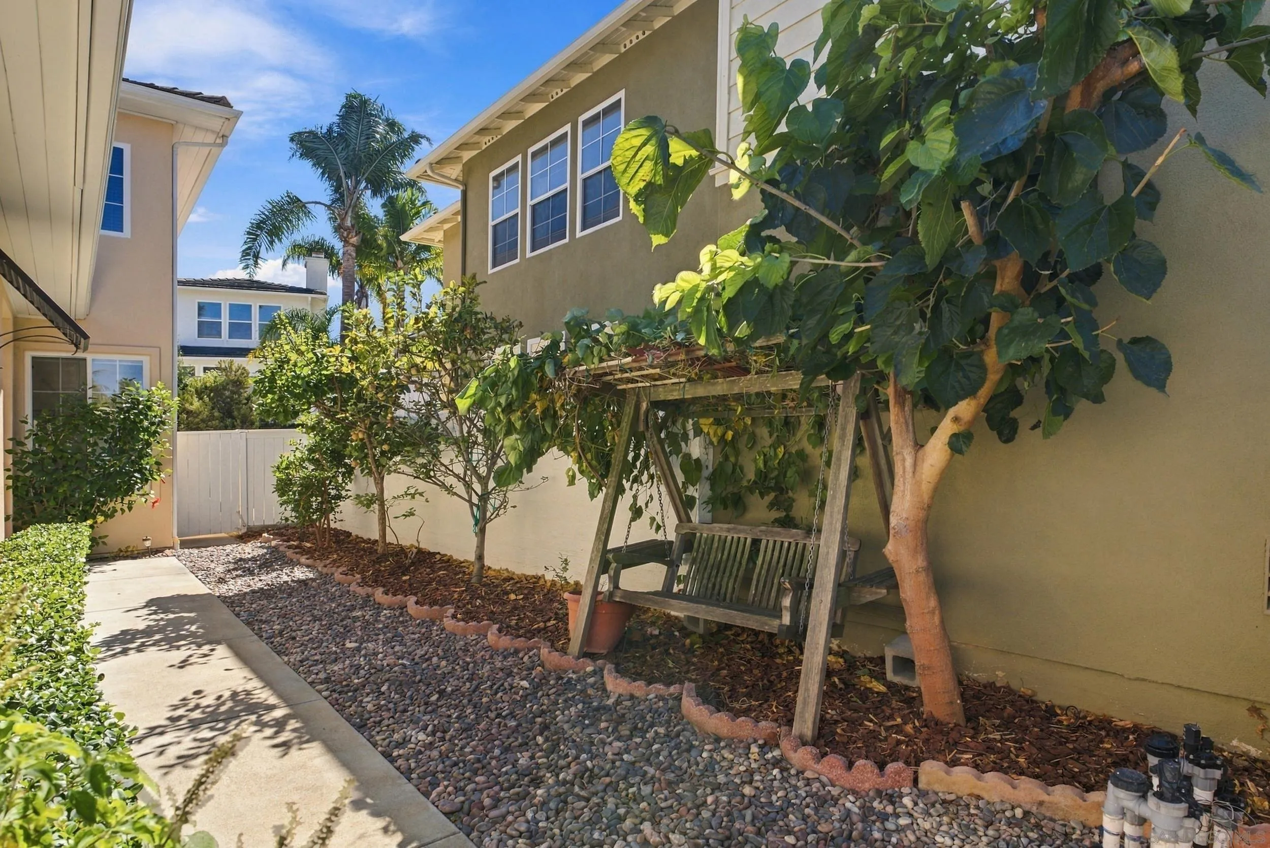 https://cdn.realtyfeed.com/cdn/127/260024495/8a83bac521f5ef03ec4260f0d71c623b.webp