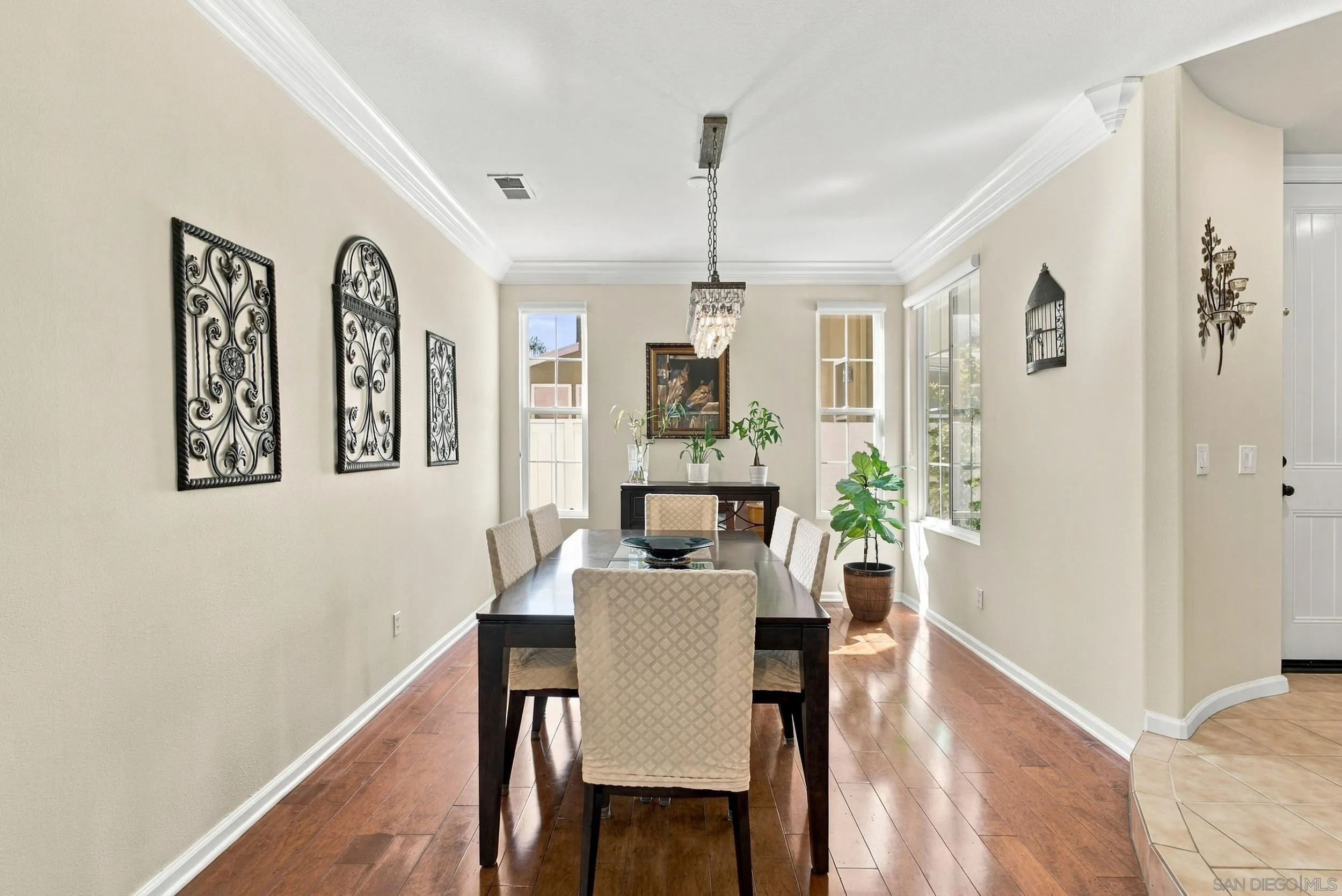 https://cdn.realtyfeed.com/cdn/127/260024495/ee979936ccd80f42a8c7a60eeeb8eaa3.webp