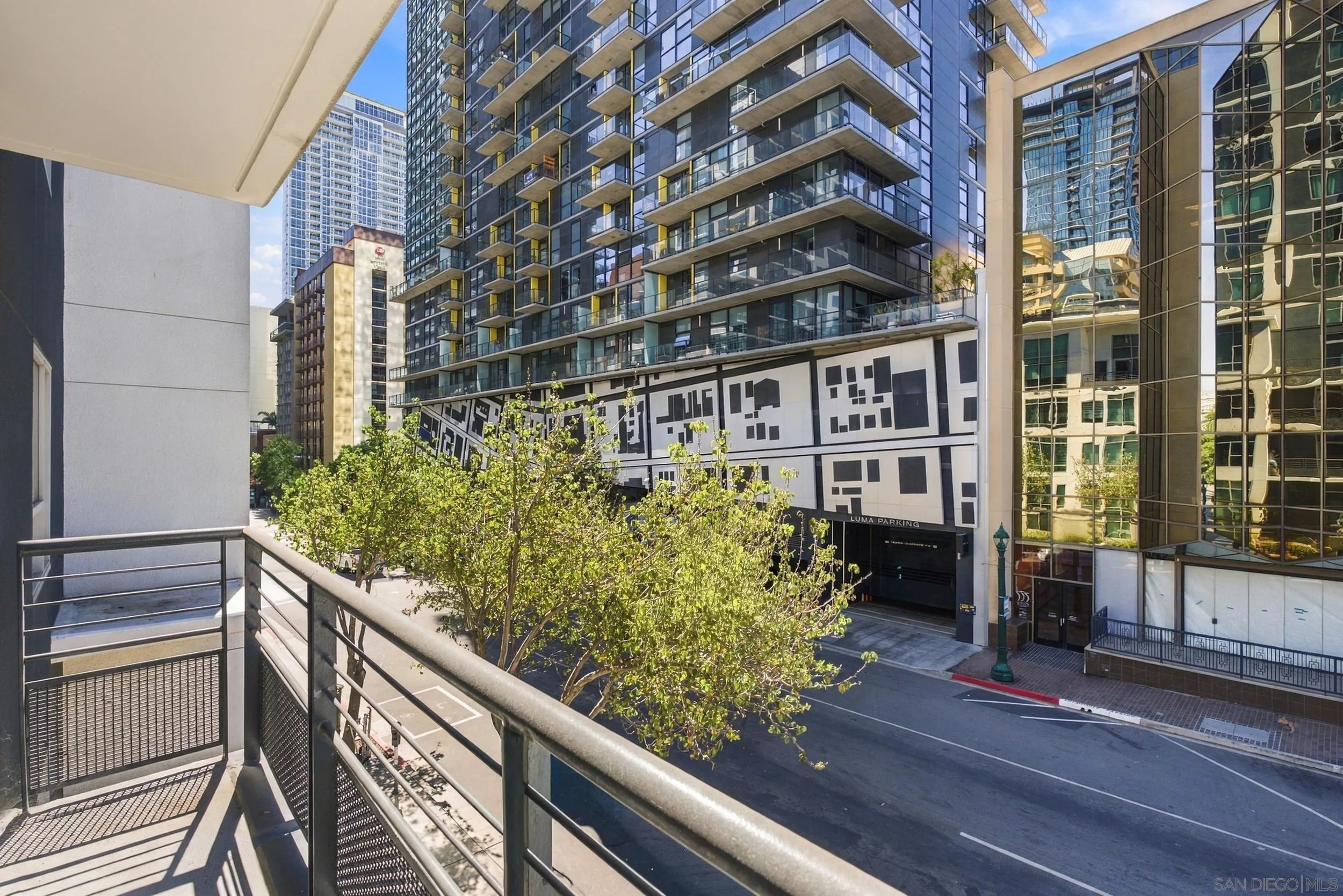 https://cdn.realtyfeed.com/cdn/127/260024496/1102254556b54cde61bd4345c22082d3.webp