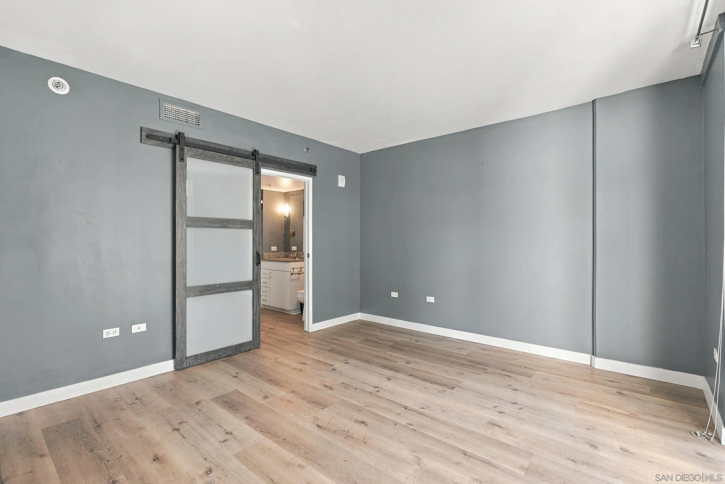 https://cdn.realtyfeed.com/cdn/127/260024496/3b463918ccd35f9d853c6ce1f571ec76.webp