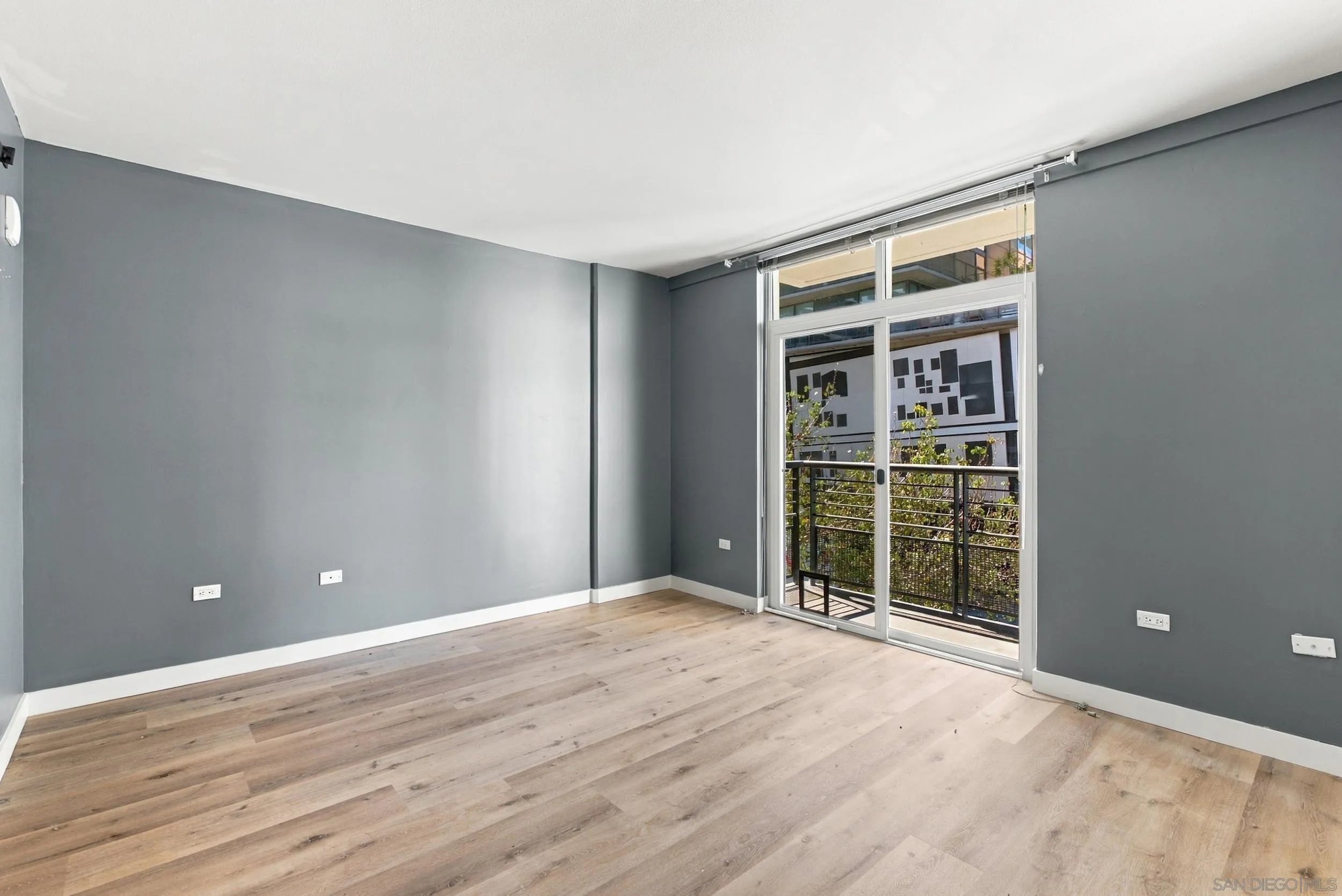 https://cdn.realtyfeed.com/cdn/127/260024496/720469ccc271c30c3621ee75bb2a1ad6.webp