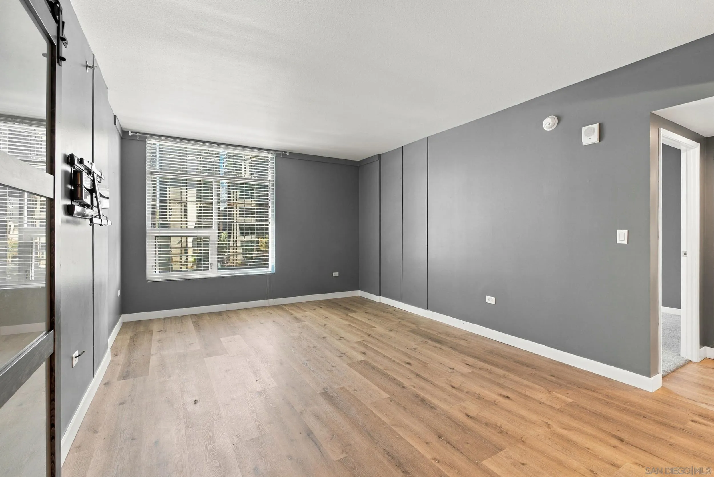 https://cdn.realtyfeed.com/cdn/127/260024496/d516d2b713389f86b0b486d342f9899b.webp