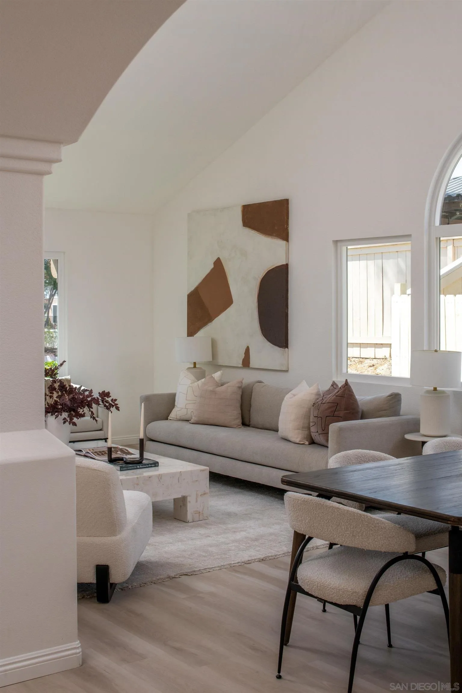 https://cdn.realtyfeed.com/cdn/127/260024498/07786358a6d1fedd9fa890f0189f6555.webp