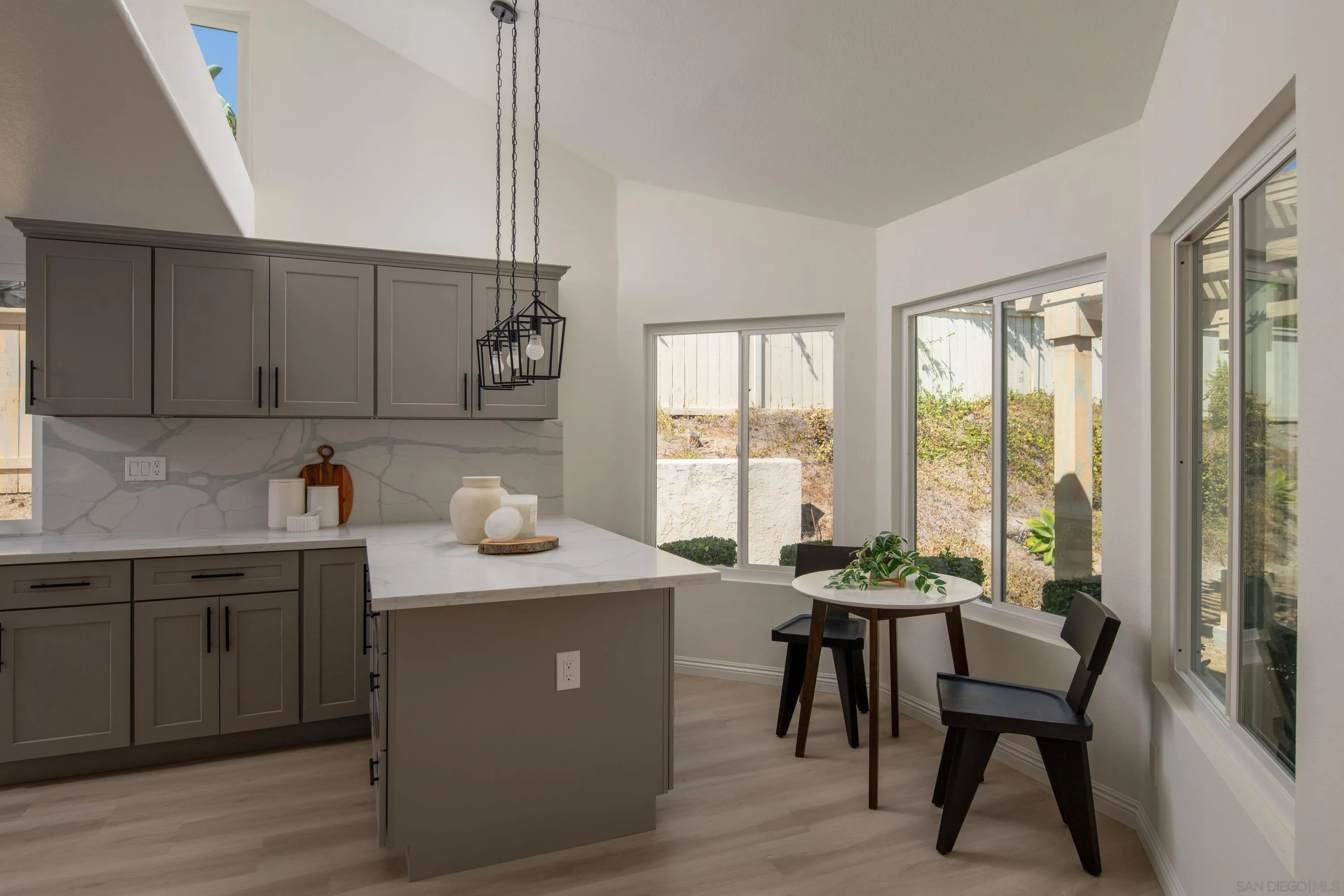 https://cdn.realtyfeed.com/cdn/127/260024498/311dc4e42cbdece68e1cb15dd8fc2135.webp