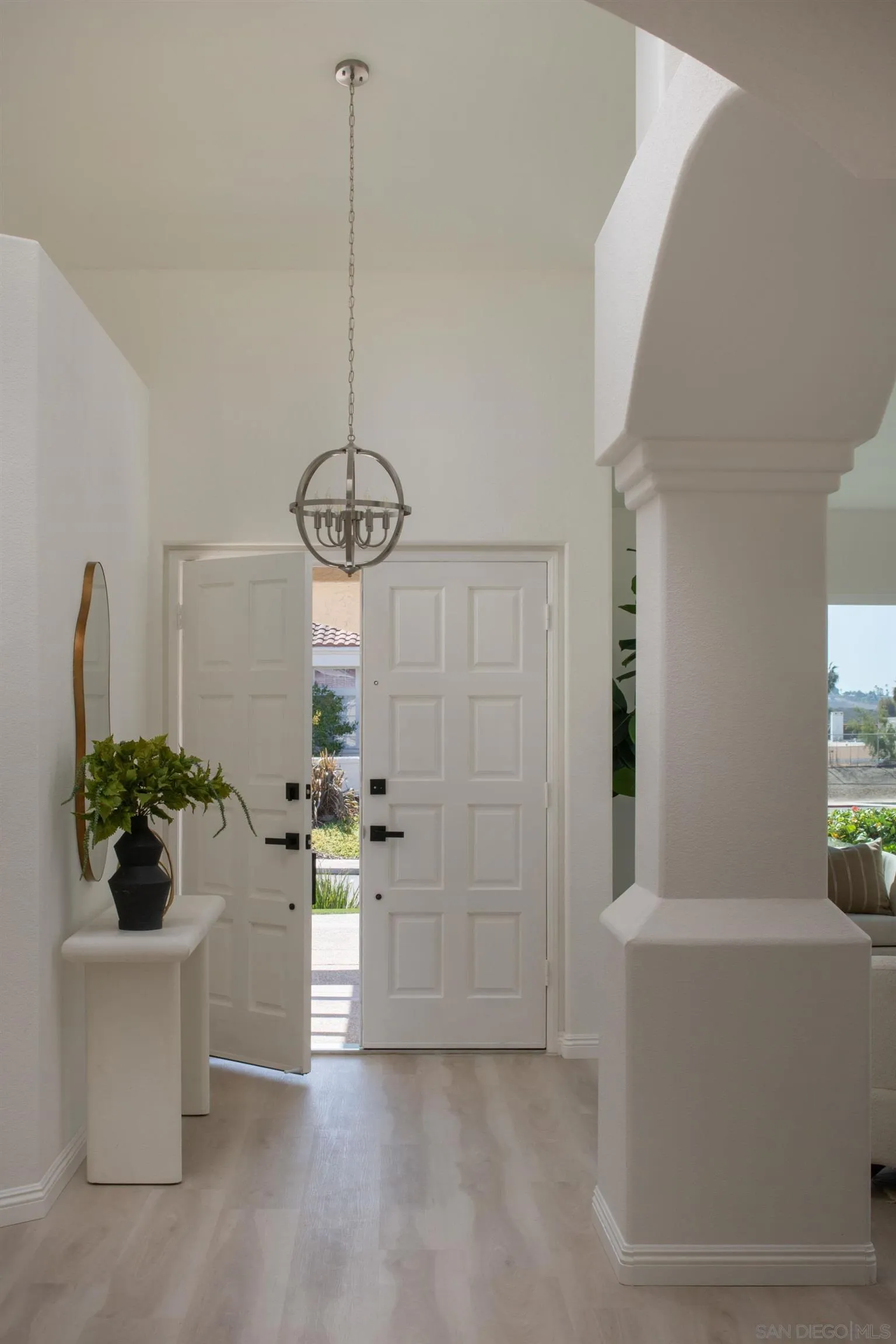https://cdn.realtyfeed.com/cdn/127/260024498/4c36a148b8d4b42cdc3760be0c65c9e8.webp