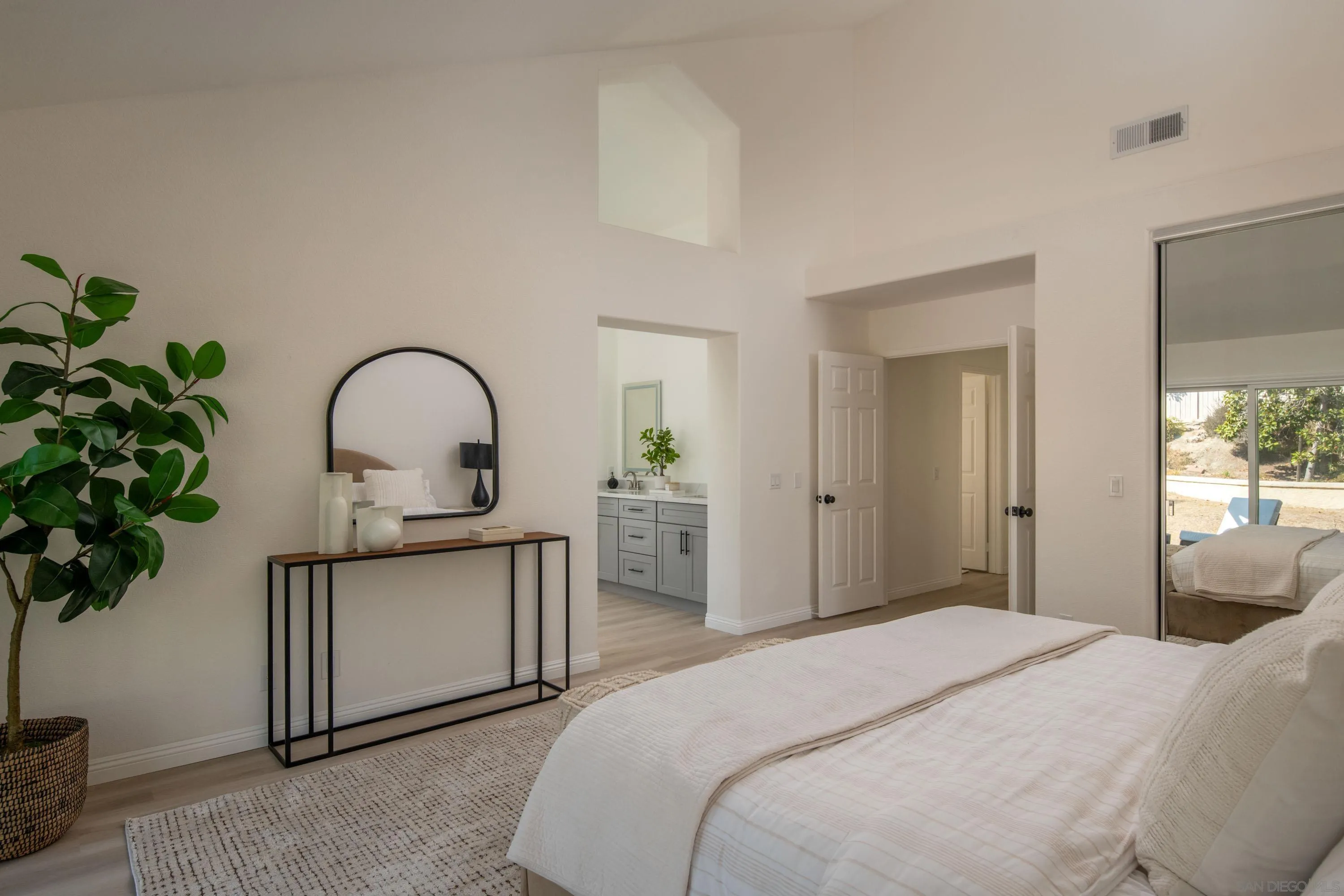 https://cdn.realtyfeed.com/cdn/127/260024498/7727e28eaab3ff28a1f3a1d9a5714833.webp