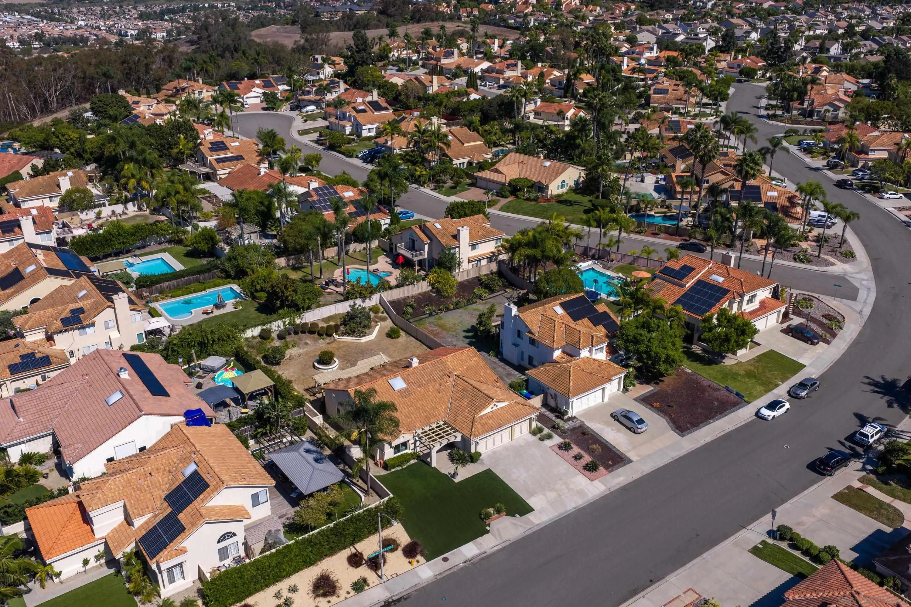 https://cdn.realtyfeed.com/cdn/127/260024498/935594d25fc2c05ca00bec09c2247963.webp
