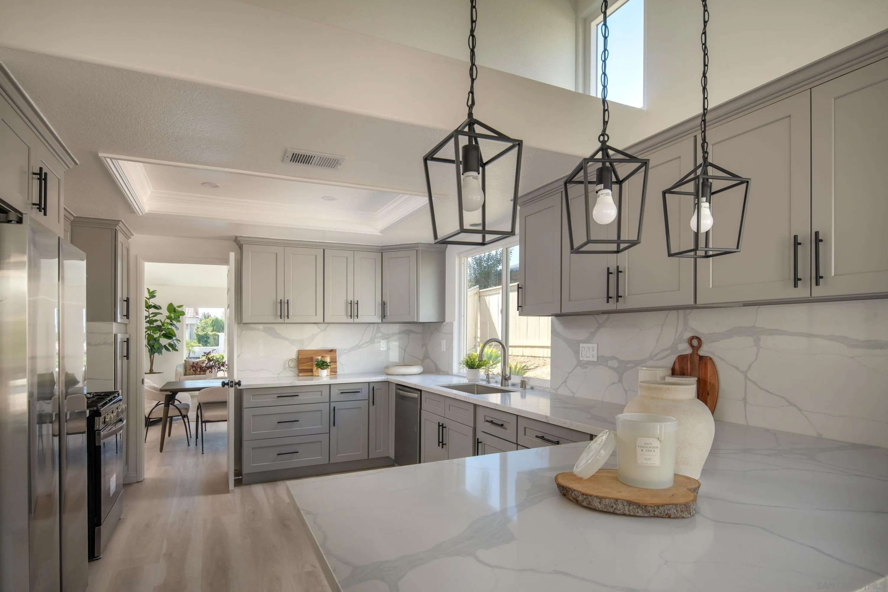 https://cdn.realtyfeed.com/cdn/127/260024498/bb03d47e020db953f3e564878c257b89.webp