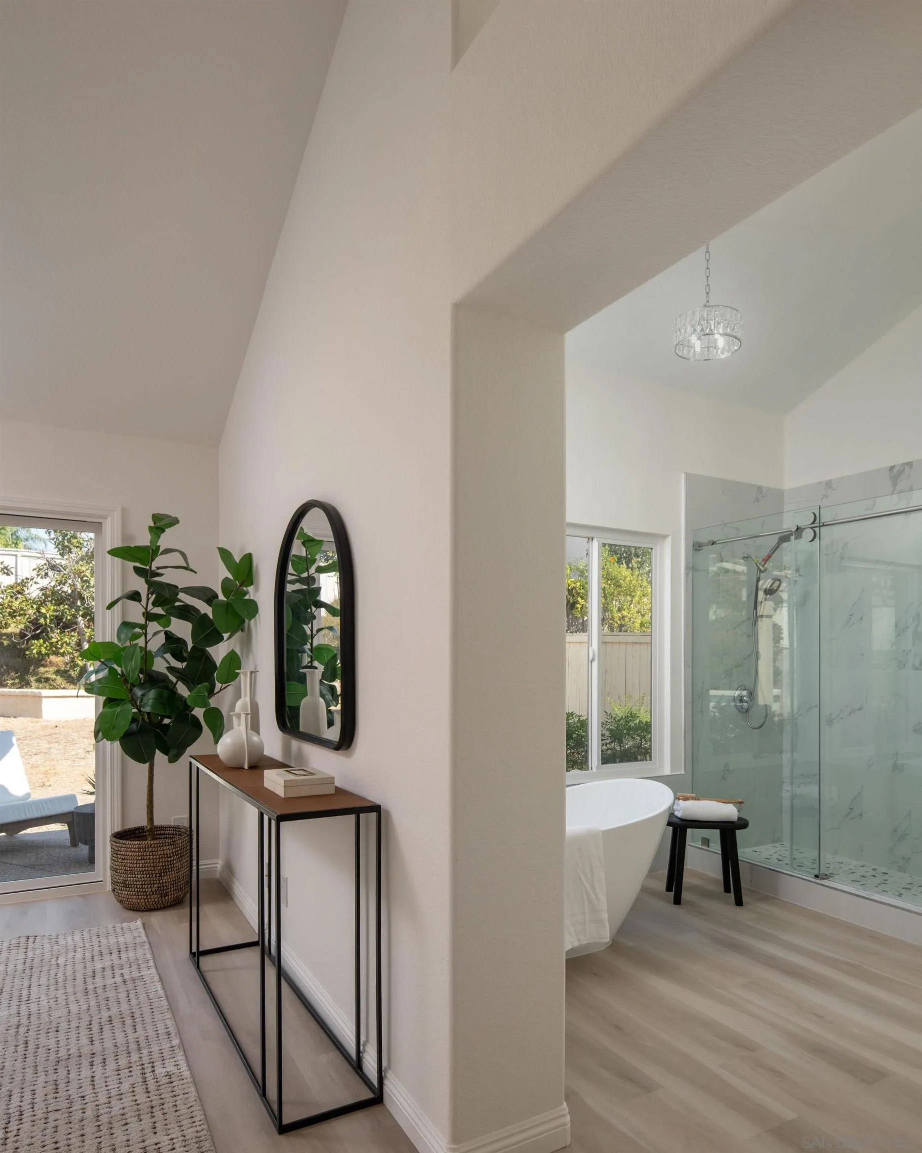 https://cdn.realtyfeed.com/cdn/127/260024498/d6cd3051c1515314fd1edba425eca7b4.webp