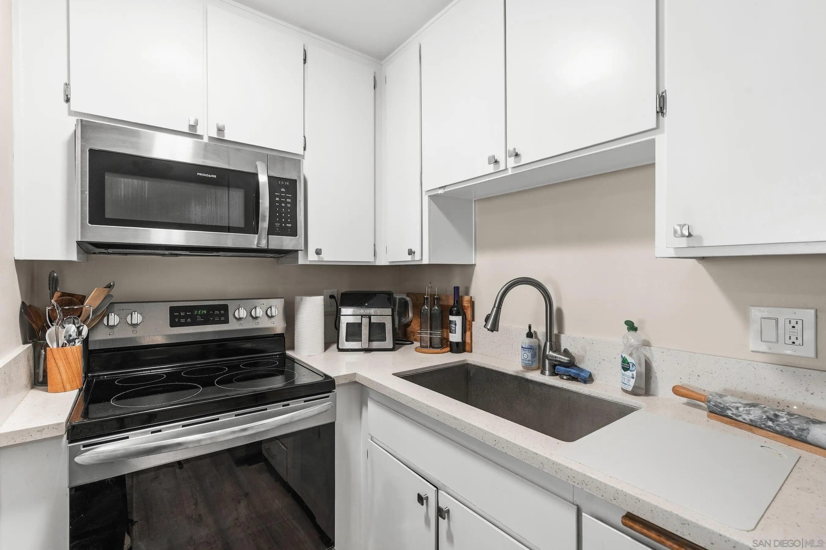 https://cdn.realtyfeed.com/cdn/127/260024504/66800ab93eeecf9a45eb0081bd9f6841.webp
