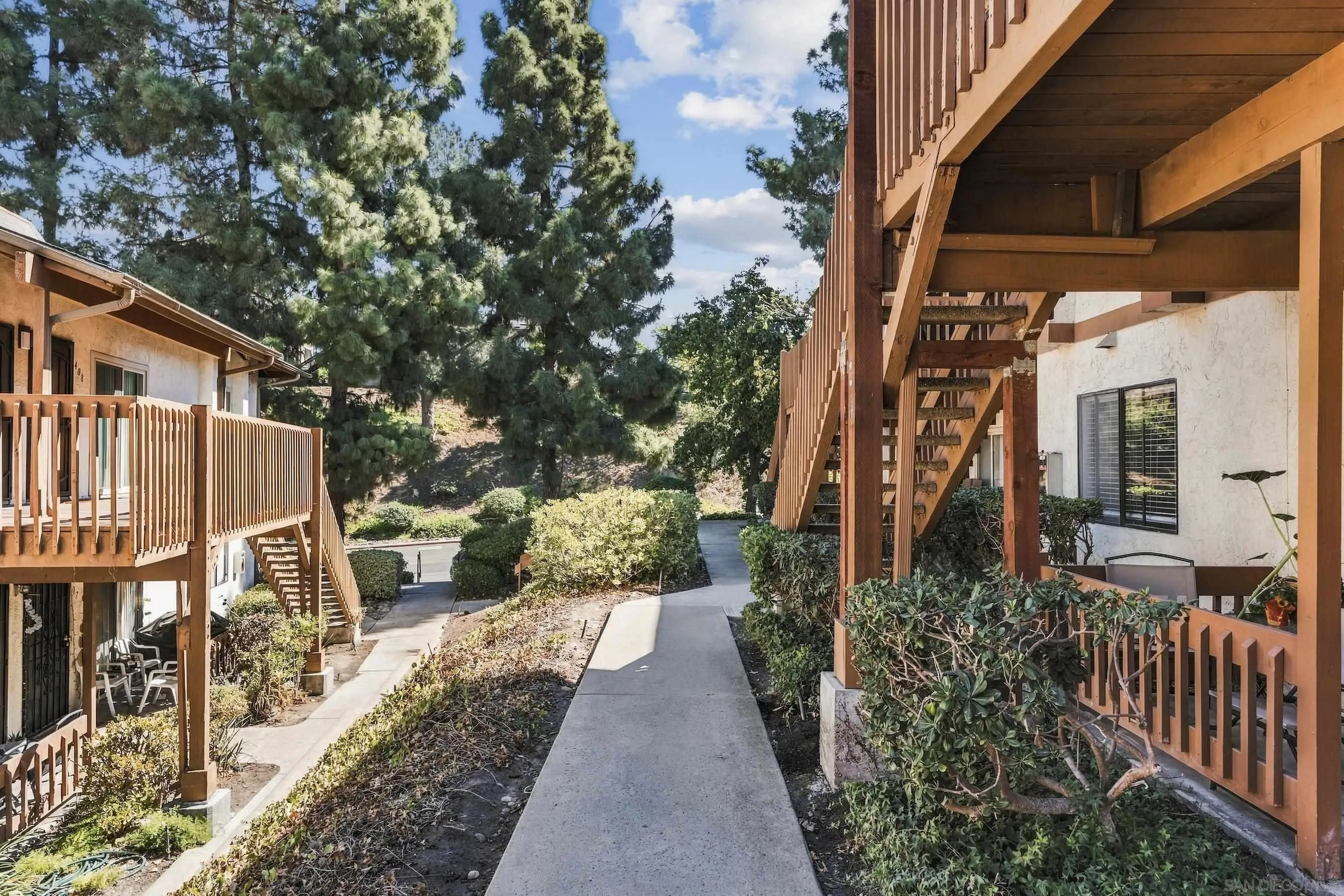 https://cdn.realtyfeed.com/cdn/127/260024504/d1f120acf75c55fec0a721d22585bab9.webp