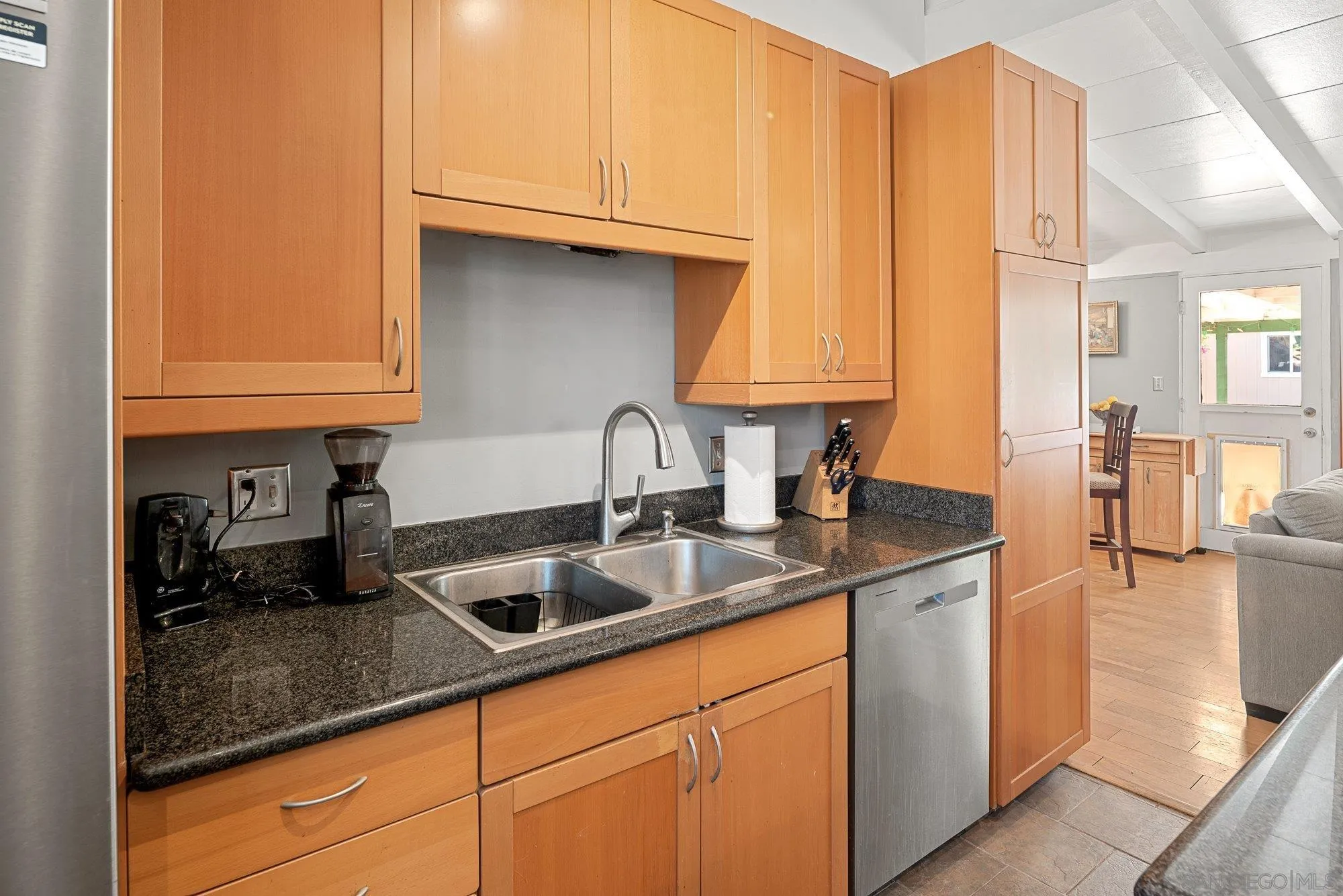 https://cdn.realtyfeed.com/cdn/127/260024506/0c24f366fd4b4433d9b4748ab4c3bd9b.webp
