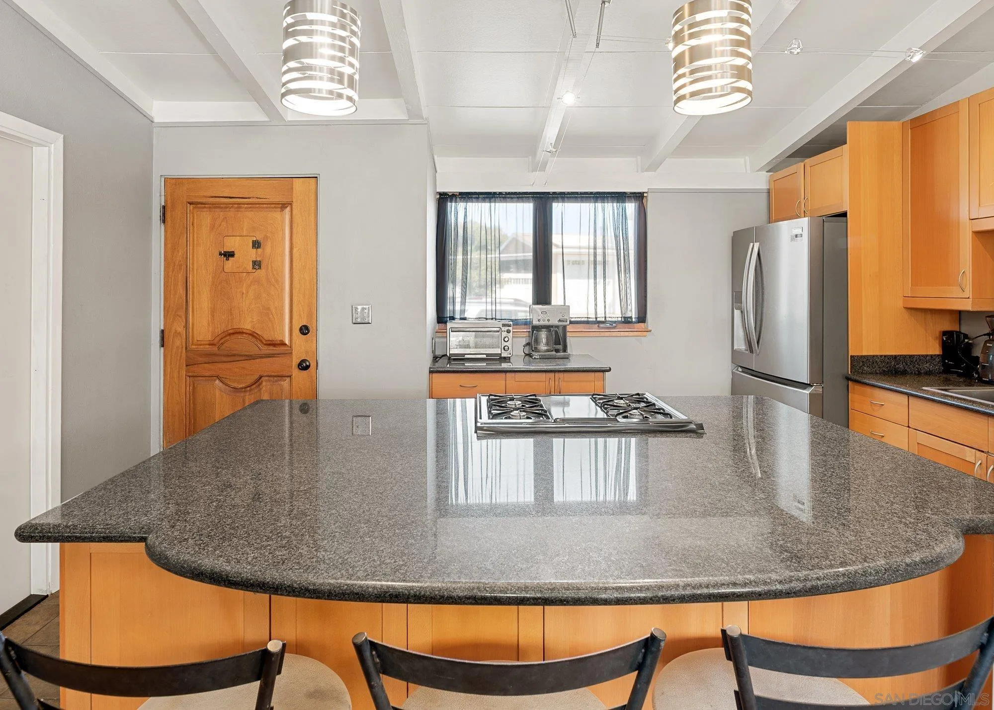 https://cdn.realtyfeed.com/cdn/127/260024506/2df978081e7a63039fc49632af49d44b.webp