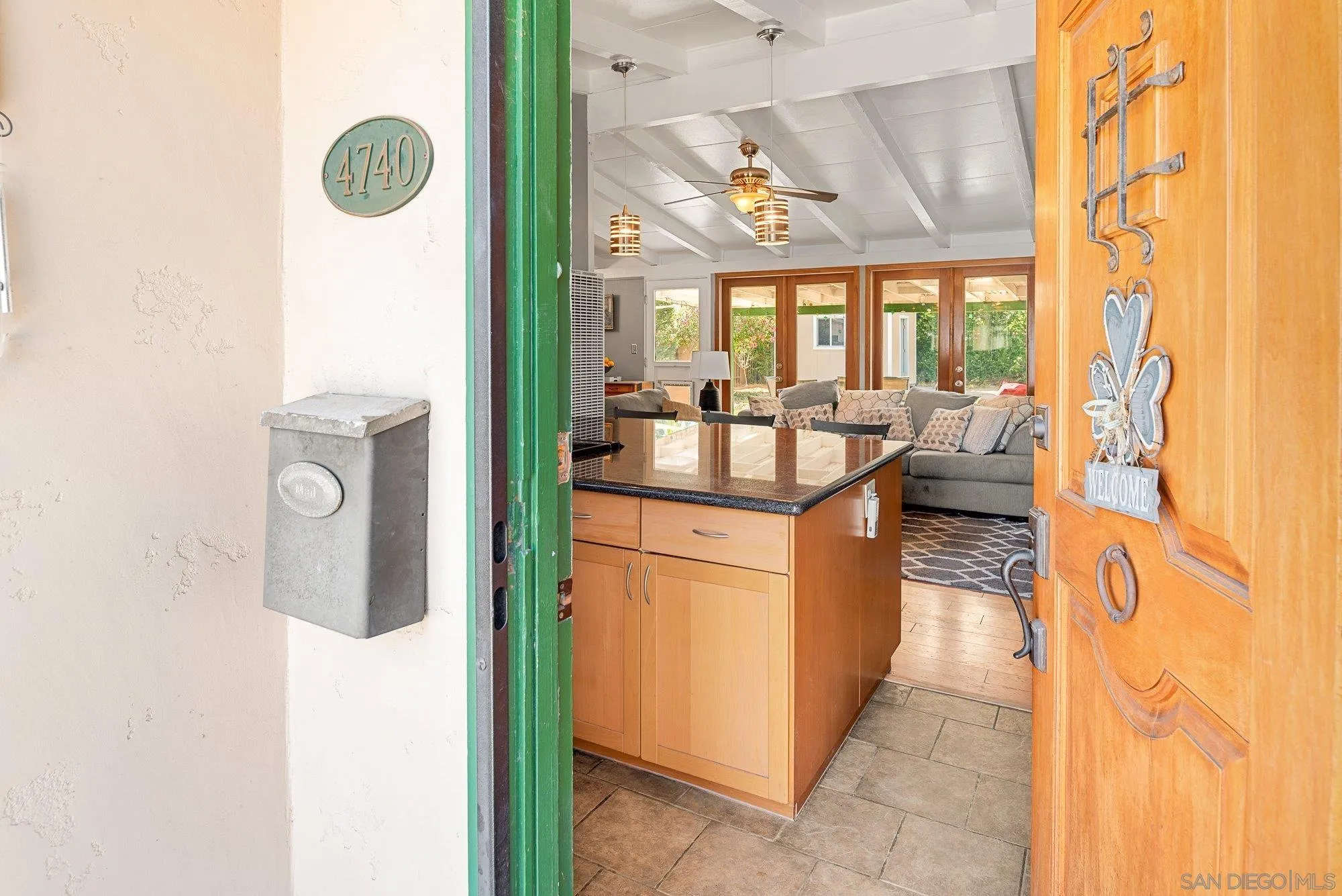 https://cdn.realtyfeed.com/cdn/127/260024506/33078d2e9f1ff57f4bde8223de84a984.webp