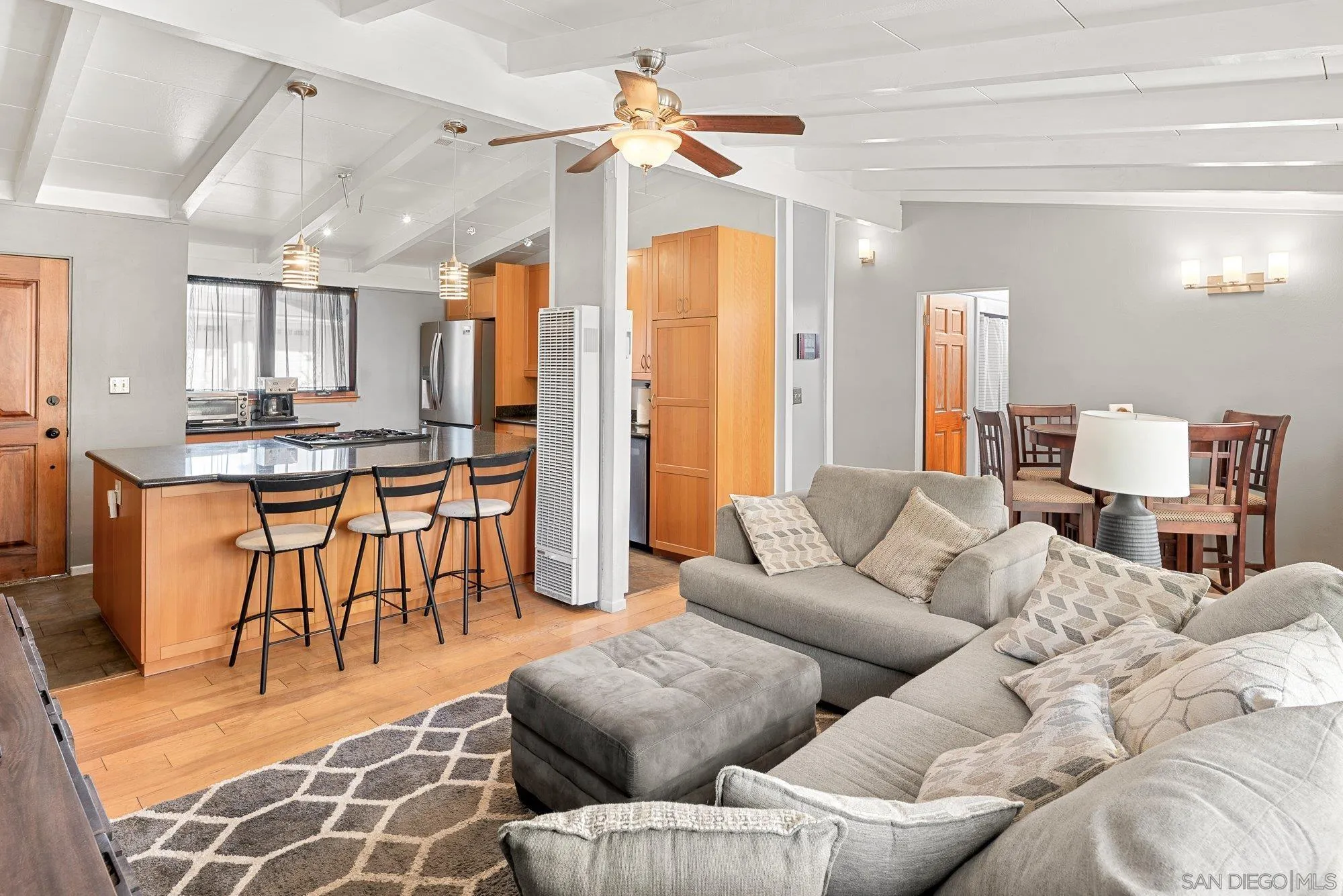 https://cdn.realtyfeed.com/cdn/127/260024506/3ef4a4d6310f5af9d9859f8e653c8fdd.webp