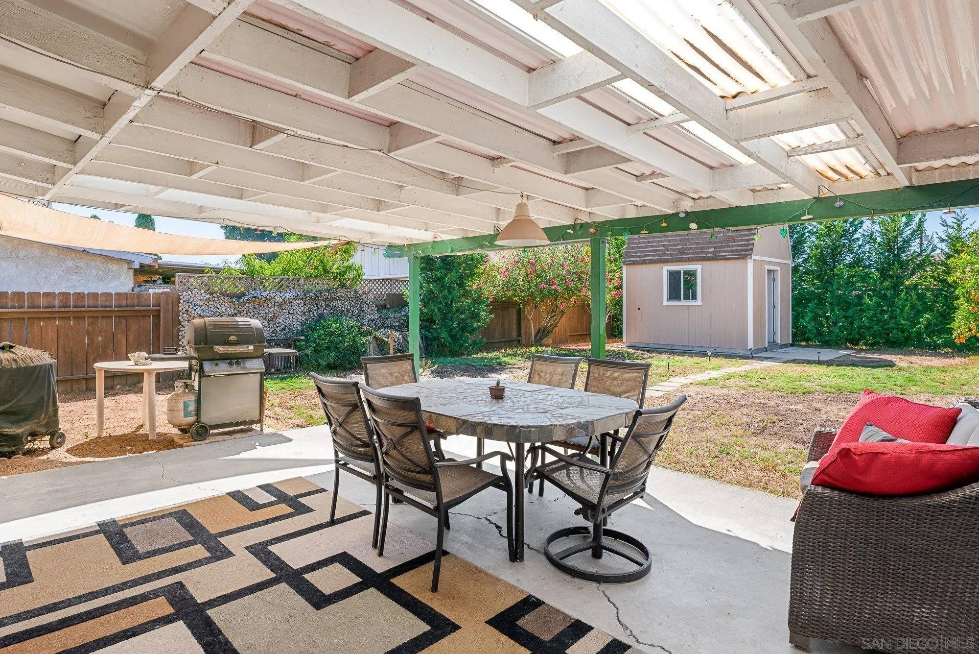 https://cdn.realtyfeed.com/cdn/127/260024506/bcbea87d3f7a1bf8262b95fda1e0dea4.webp