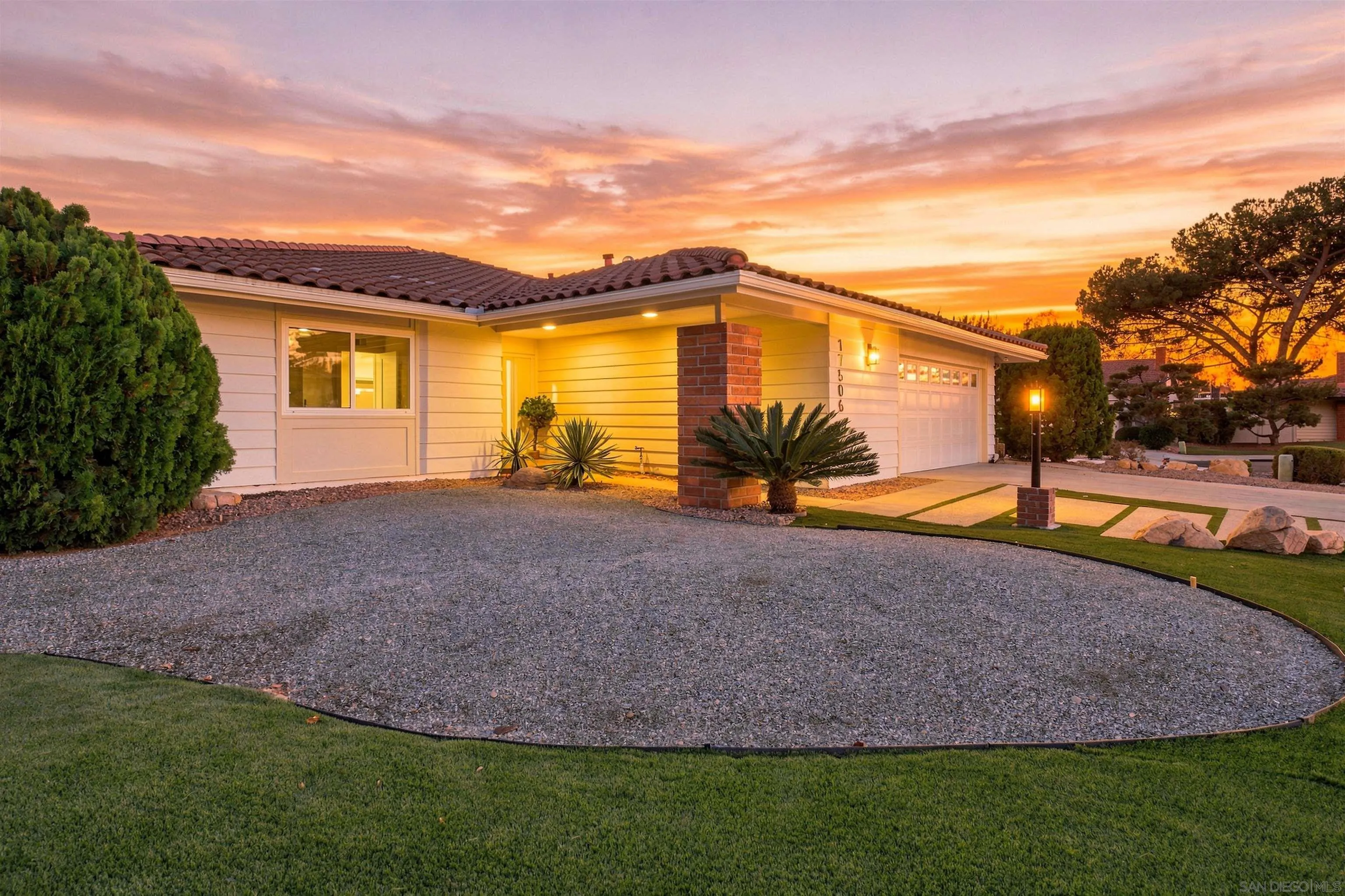 https://cdn.realtyfeed.com/cdn/127/260024507/4162f524a92819c55b24b2afc52bf9b7.webp