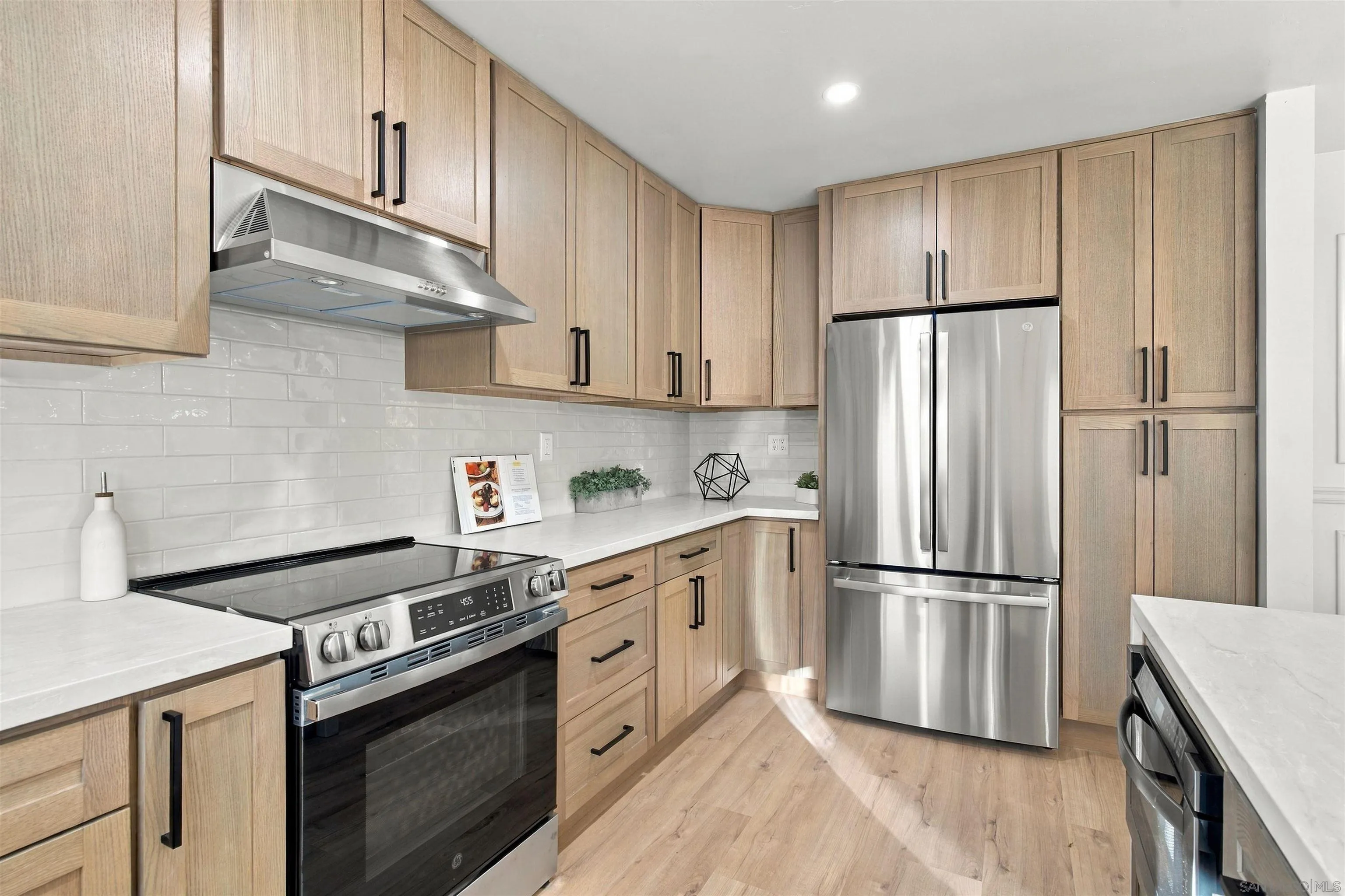 https://cdn.realtyfeed.com/cdn/127/260024507/50656113801c466c83dab96849893533.webp
