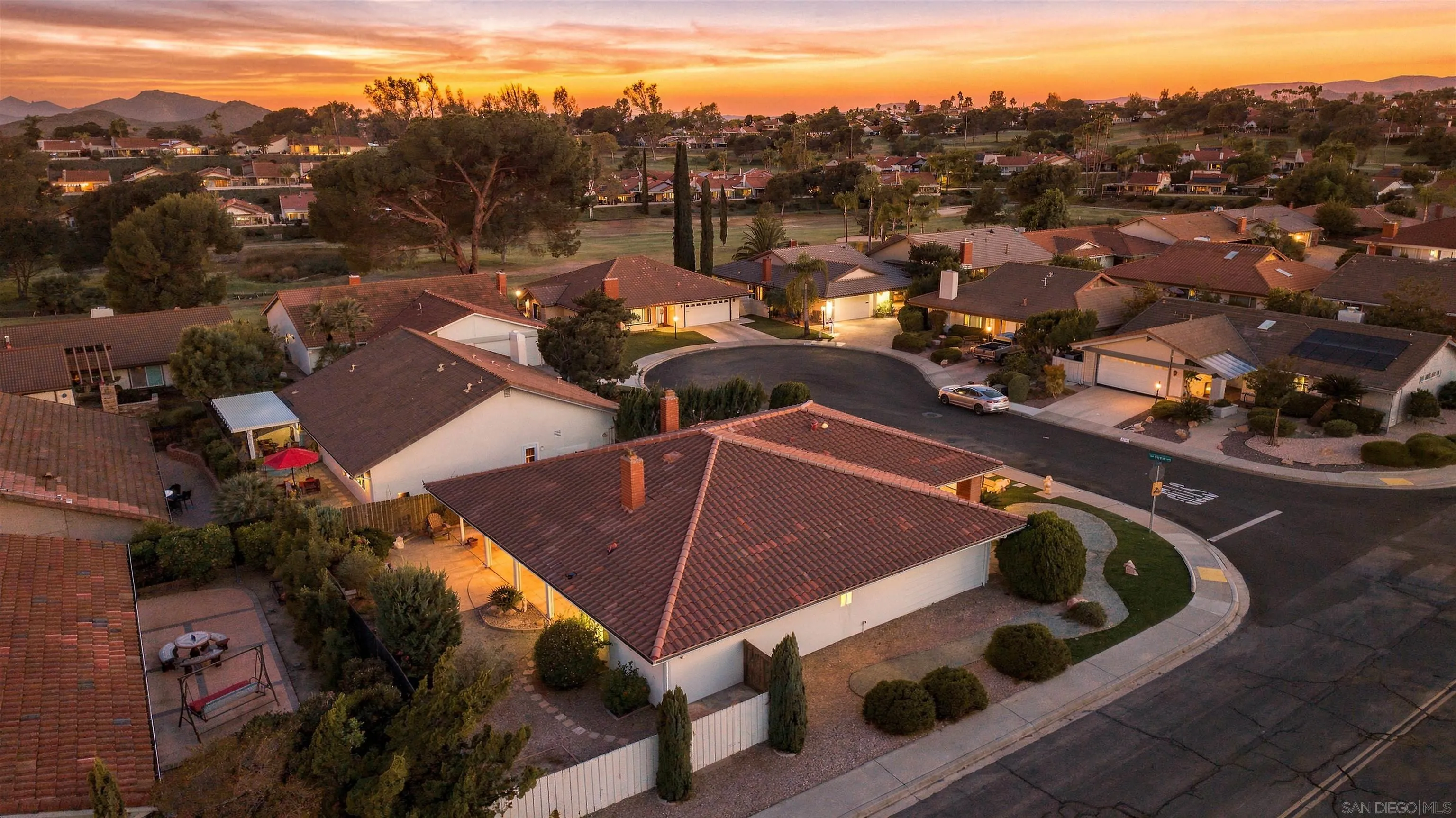 https://cdn.realtyfeed.com/cdn/127/260024507/f34087b4630f60a2f1ac339cf6963ed5.webp