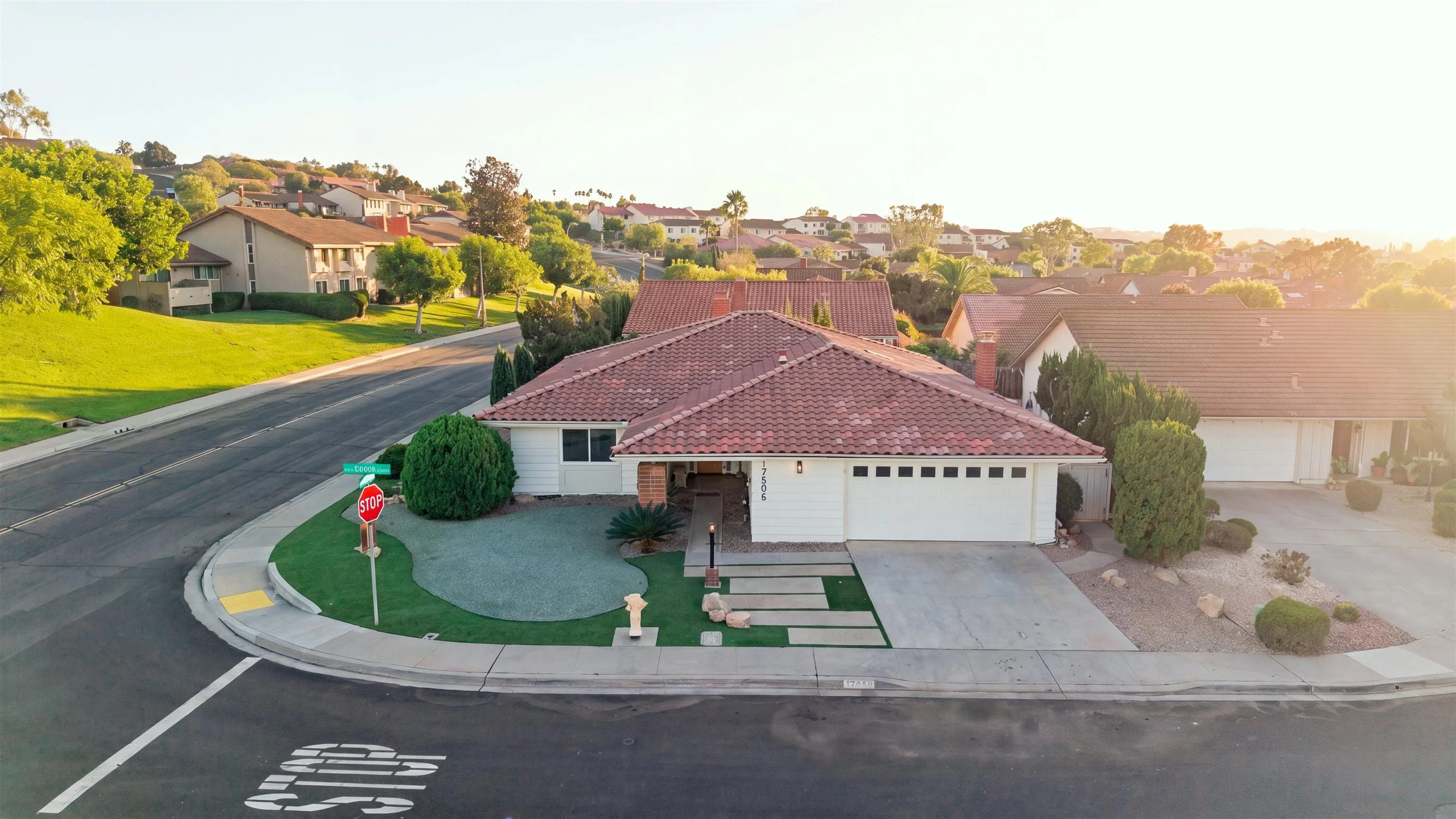 https://cdn.realtyfeed.com/cdn/127/260024507/ffcd921418784e685d583e15dac1b99f.webp
