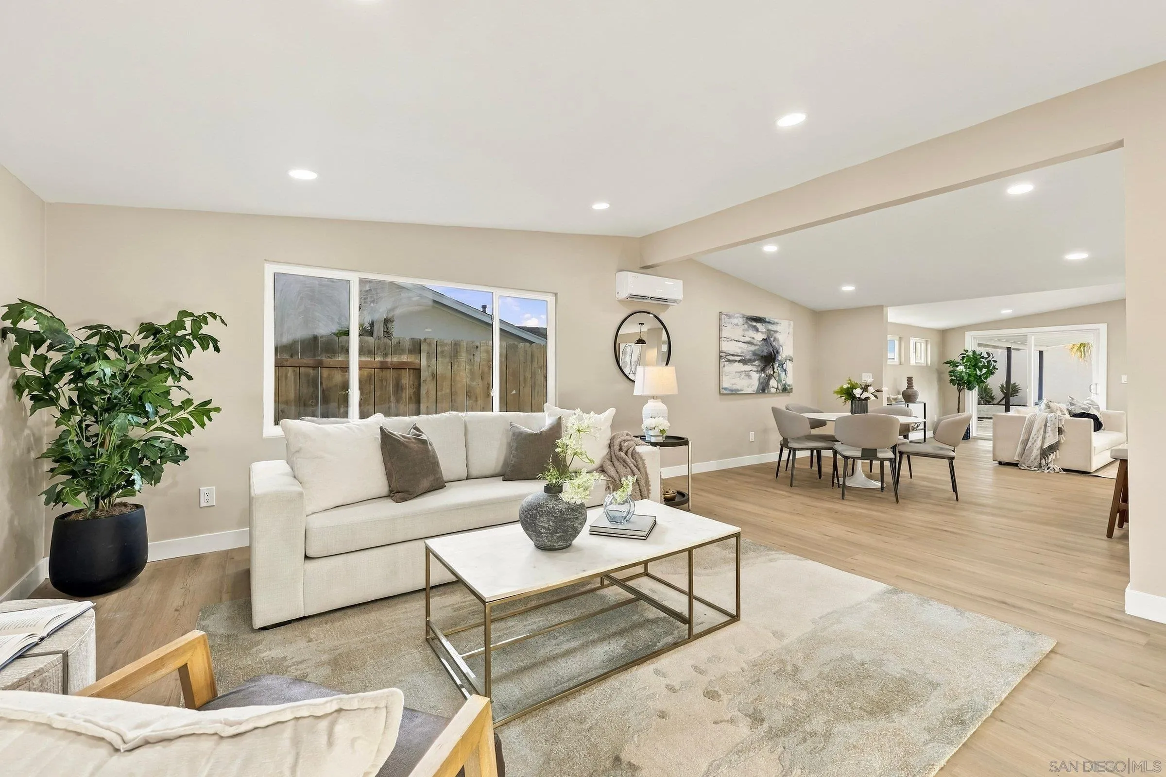 https://cdn.realtyfeed.com/cdn/127/260024509/b8d1b03c4a64b5de7898058da3ad85d7.webp