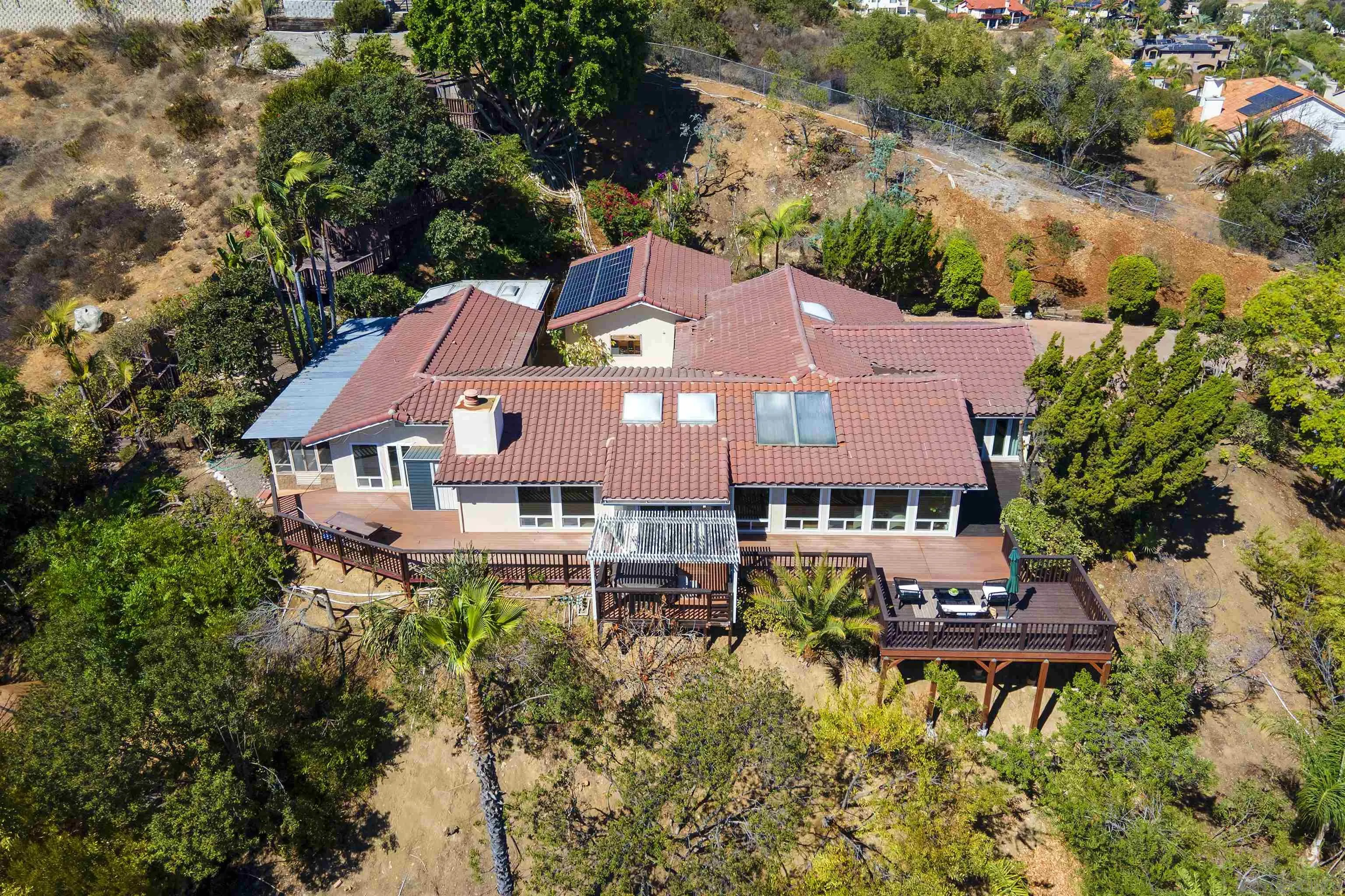https://cdn.realtyfeed.com/cdn/127/260024512/07aa136f1c6524a03261484cf36e1940.webp