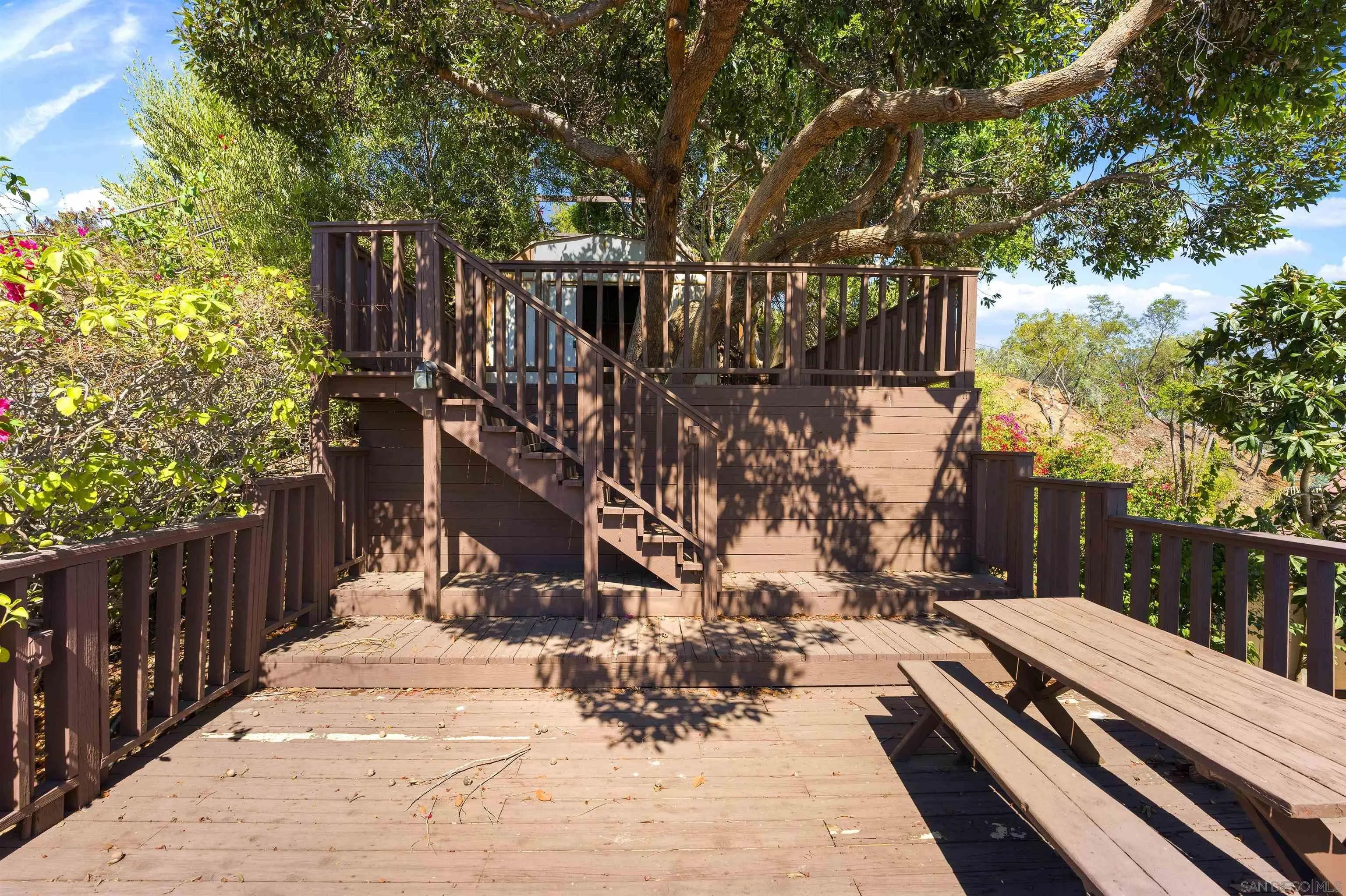 https://cdn.realtyfeed.com/cdn/127/260024512/c0b71d009317d75b9579d7b073997c8f.webp