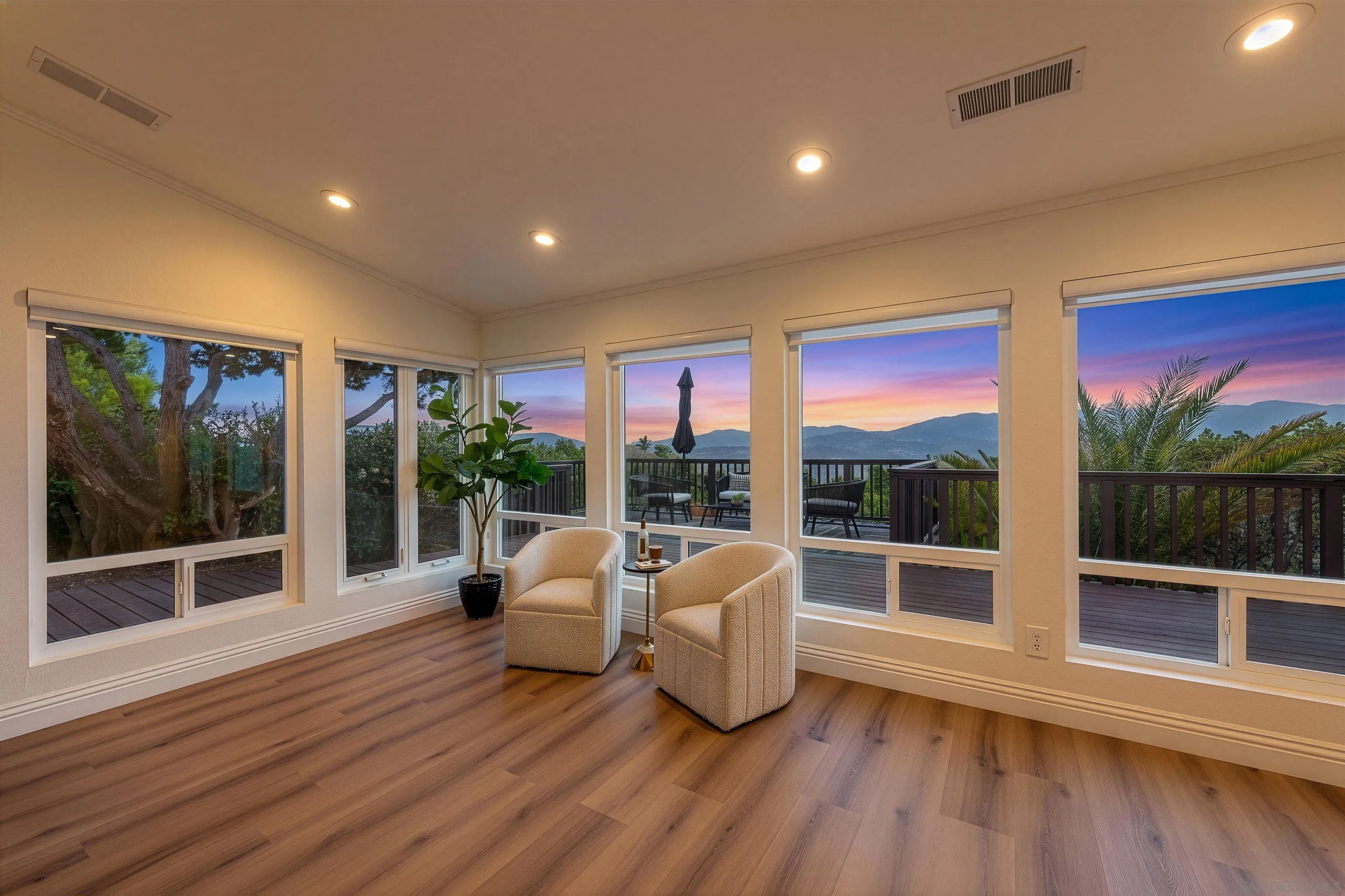 https://cdn.realtyfeed.com/cdn/127/260024512/d1b40a61bbd92584f3e9d91481f060f1.webp