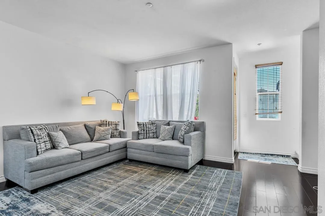 https://cdn.realtyfeed.com/cdn/127/260024514/2db9bdce10e00a28c79510a5ec3f9633.webp