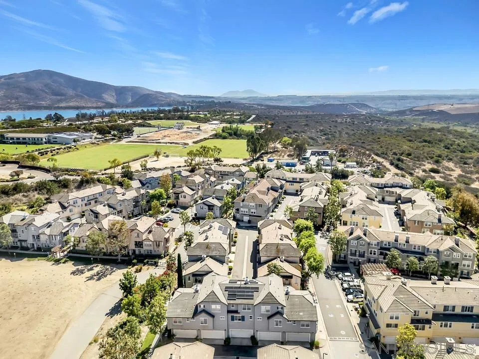 https://cdn.realtyfeed.com/cdn/127/260024514/678499be844045d514296d7c555f8646.webp