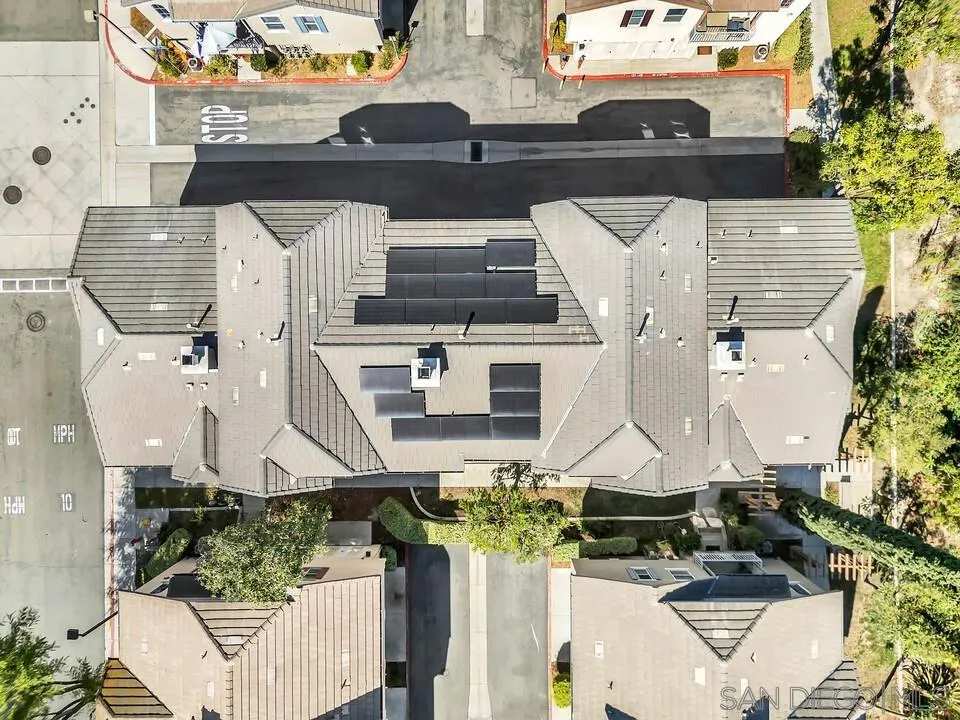 https://cdn.realtyfeed.com/cdn/127/260024514/8ed866c35ec331e13b225879e48229e1.webp