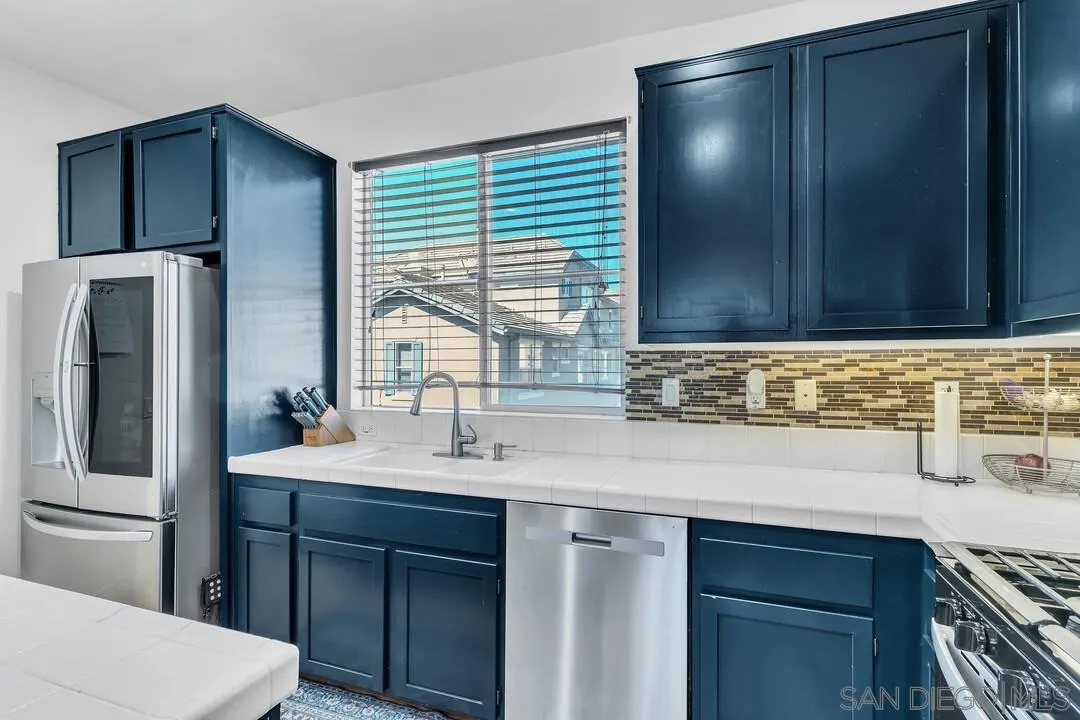 https://cdn.realtyfeed.com/cdn/127/260024514/9f3be322c2167e38cbf23fb8c5712435.webp