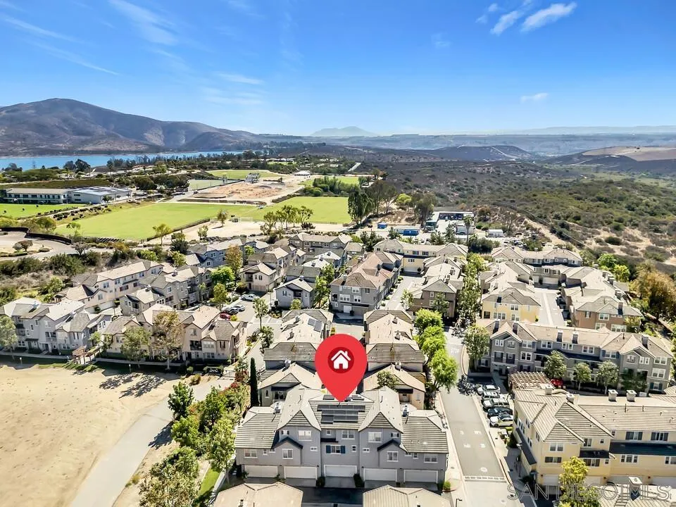 https://cdn.realtyfeed.com/cdn/127/260024514/da96d60a7ec6d18827fea2e25e00ad2e.webp