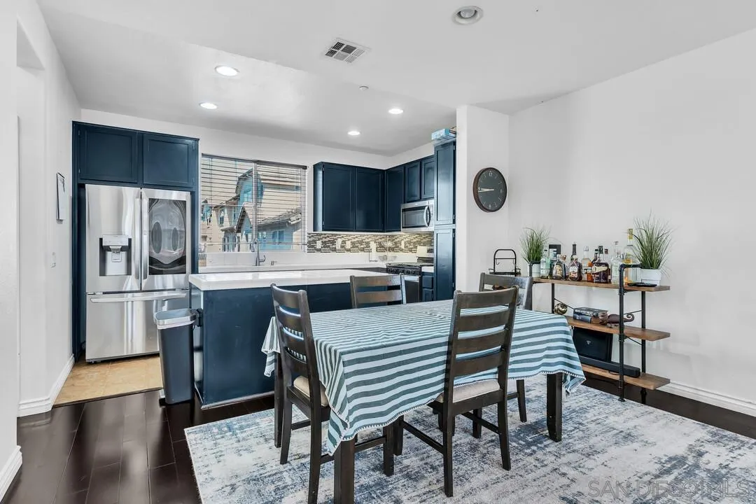 https://cdn.realtyfeed.com/cdn/127/260024514/f97419e4c2f79da5949f239f6cc0972d.webp