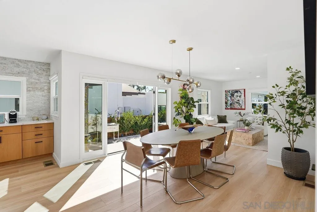 https://cdn.realtyfeed.com/cdn/127/260024515/3ad8005f9f9890ec1deefff42200deb2.webp