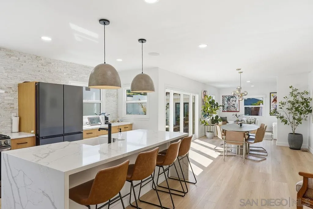 https://cdn.realtyfeed.com/cdn/127/260024515/c65d010b2b12a17a62ae8e1f83e7dae3.webp