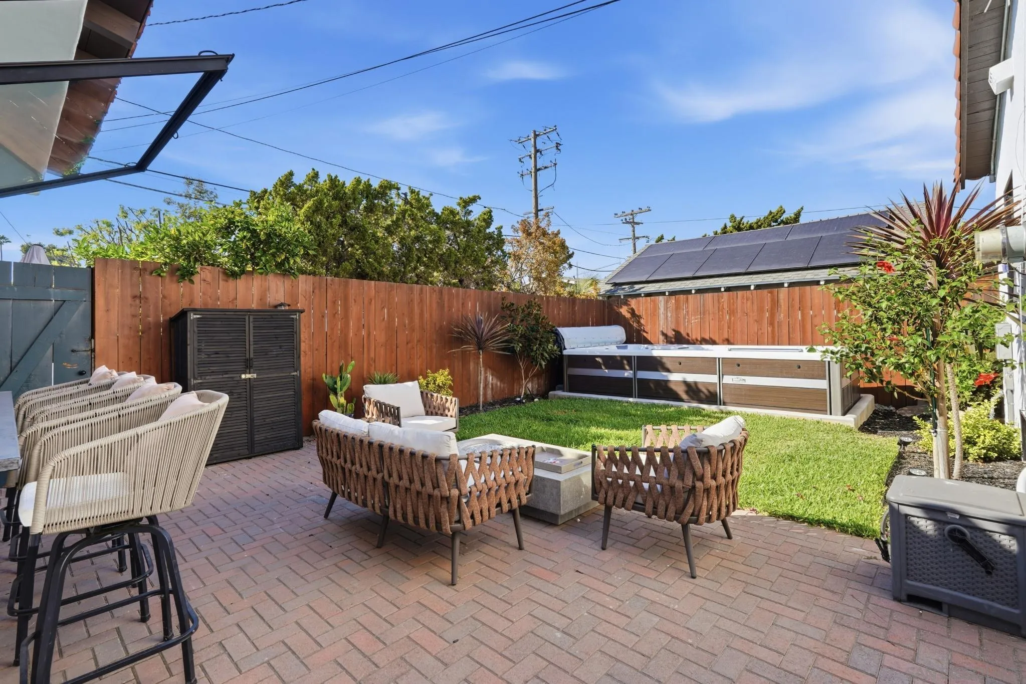 https://cdn.realtyfeed.com/cdn/127/260024515/fa461f11515cec99ad3454b4d40e1604.webp