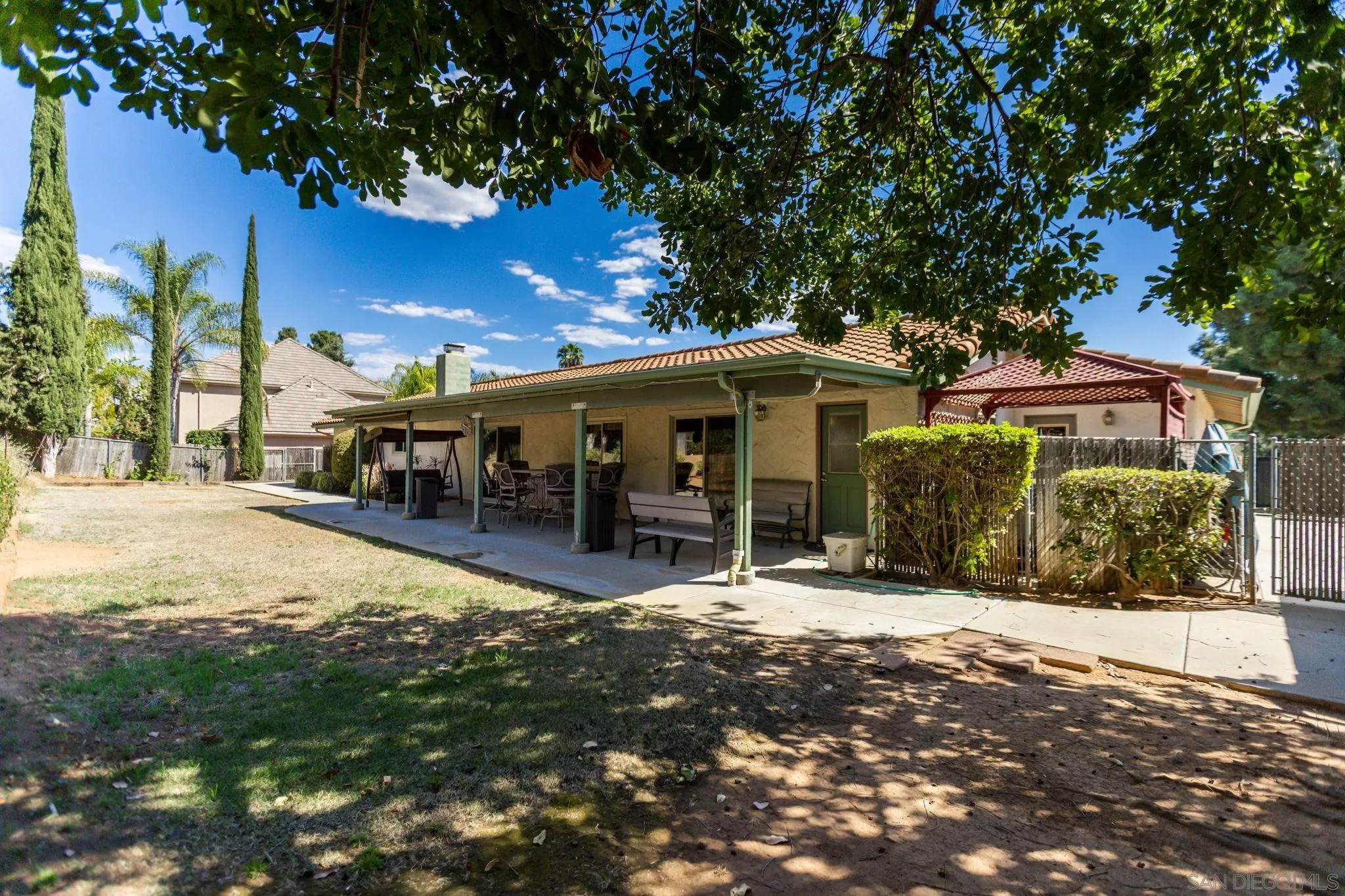 https://cdn.realtyfeed.com/cdn/127/260024516/502331233abd4856face7f71d25dd08e.webp