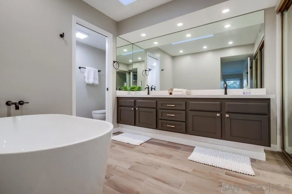 https://cdn.realtyfeed.com/cdn/127/260024521/1c02d032a101da8913dee90c9e5b0d44.webp